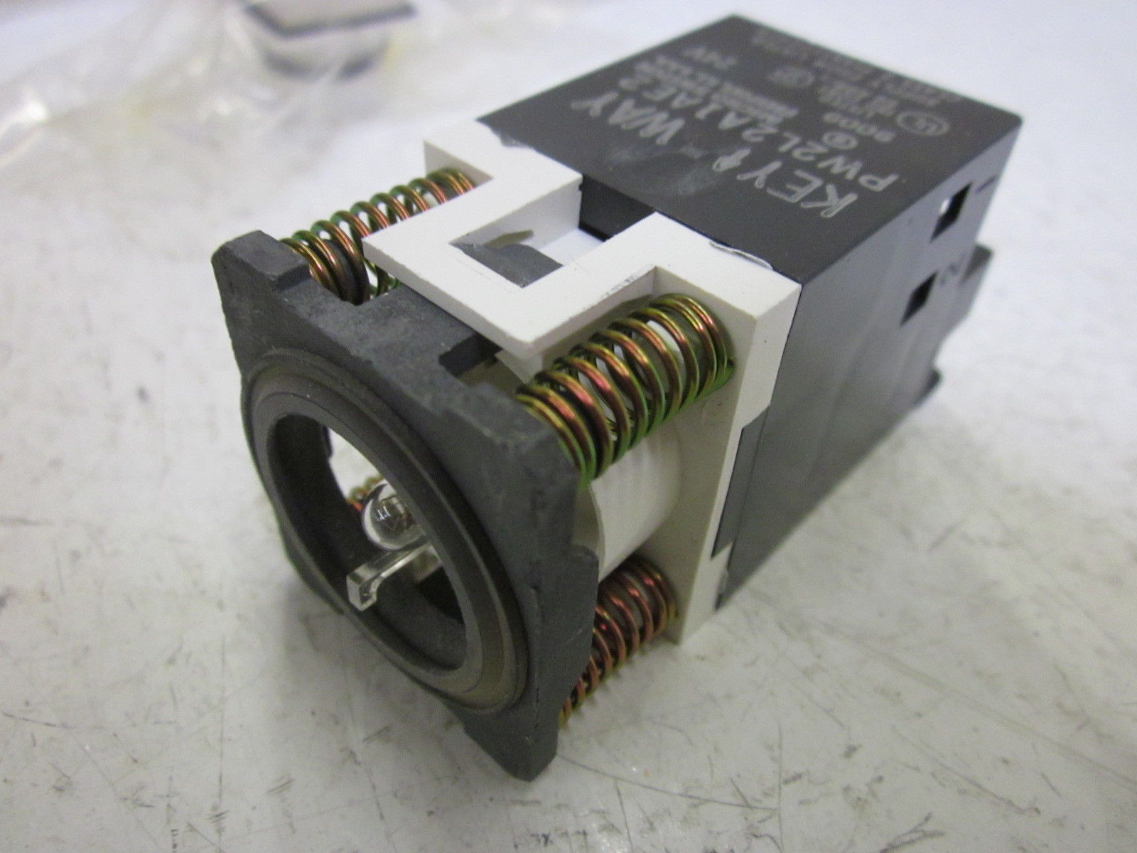 MICRO SWITCH PW2L2C3BE2-99 NSMP