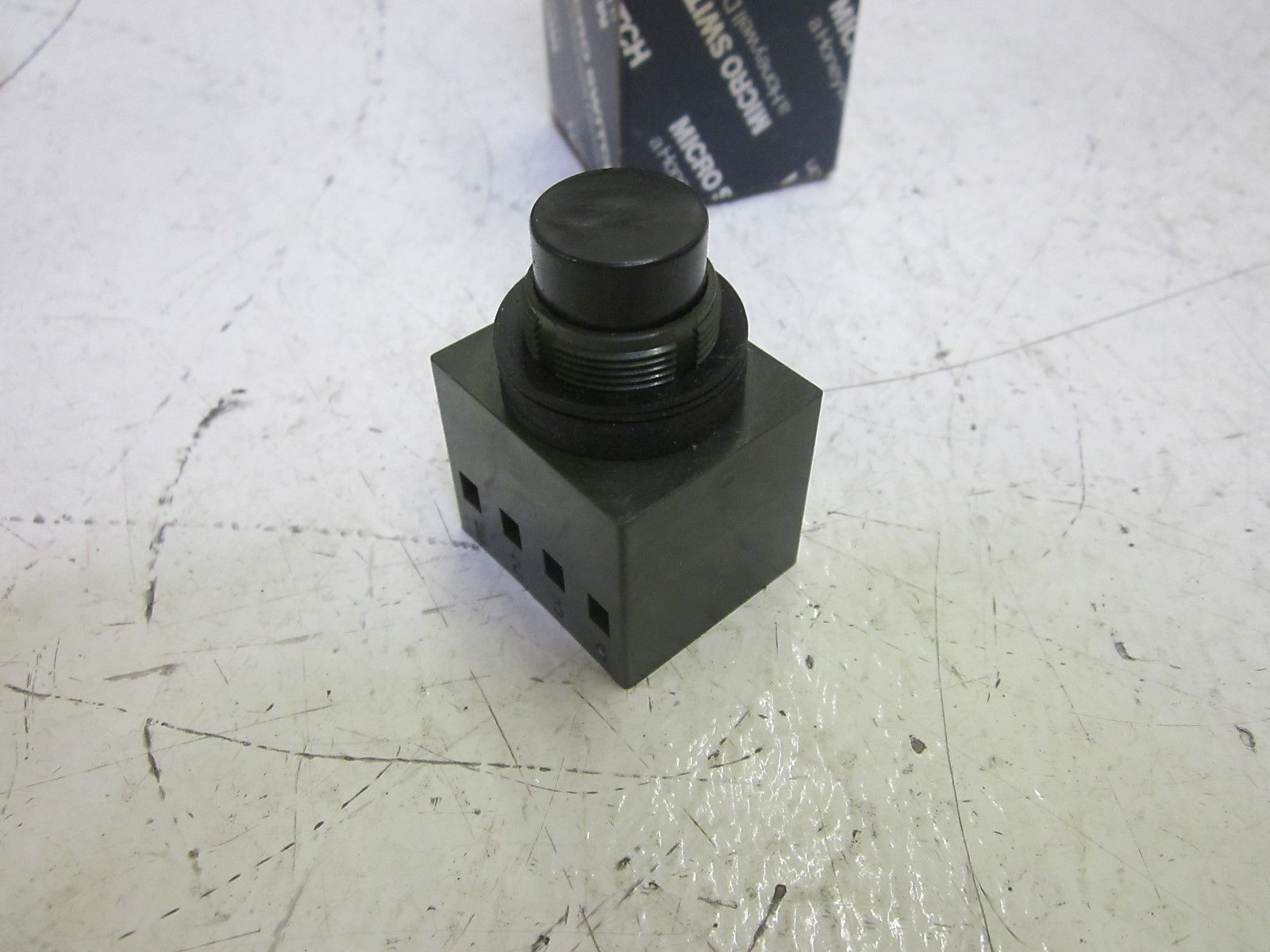 MICRO SWITCH  PWP32 PUSHBUTTON  NSMP