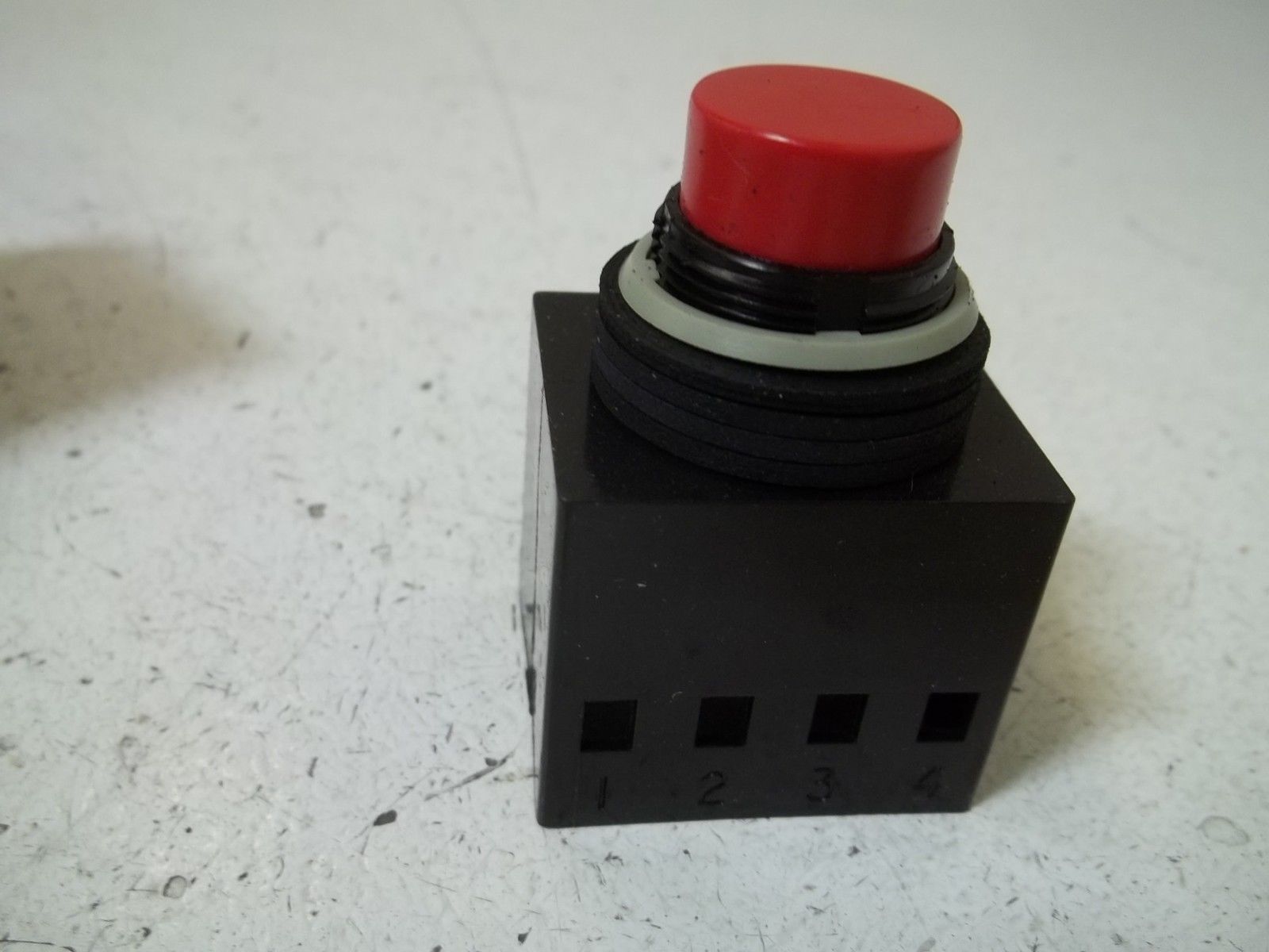 MICRO SWITCH PWP33D-B23 PUSHBUTTON NSMP