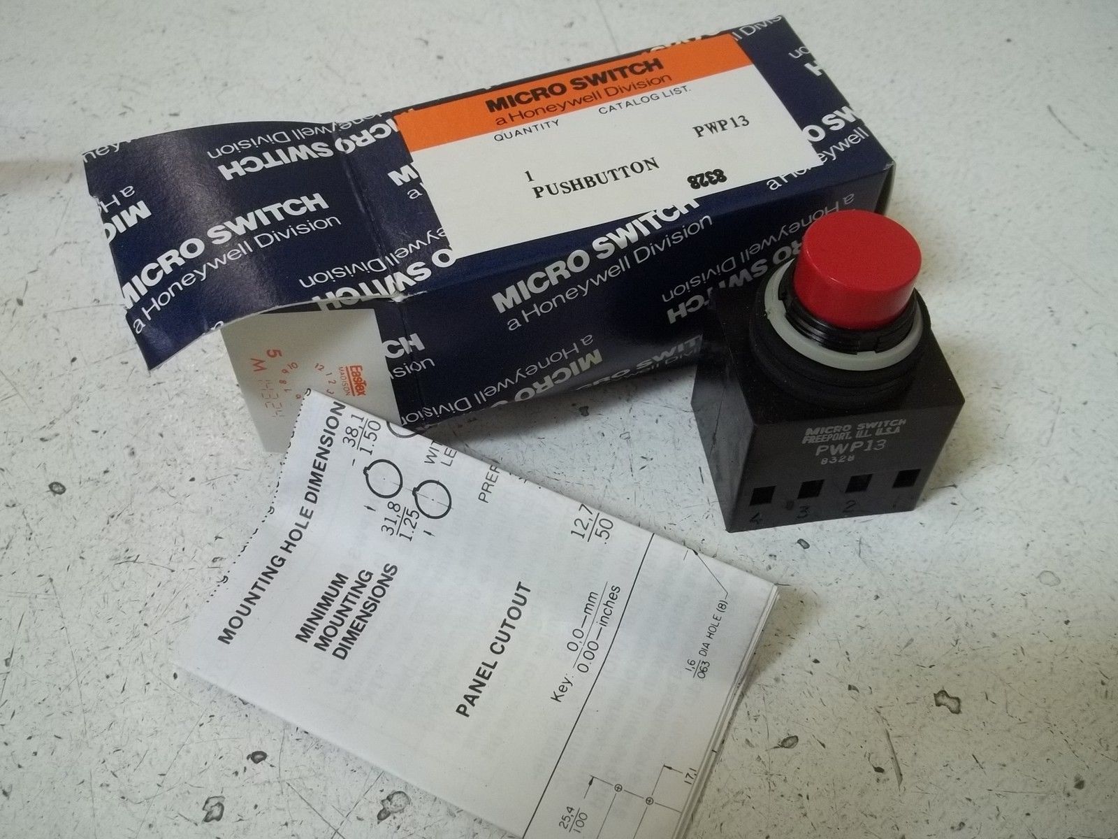 MICRO SWITCH PWP33D-B23 PUSHBUTTON NSMP