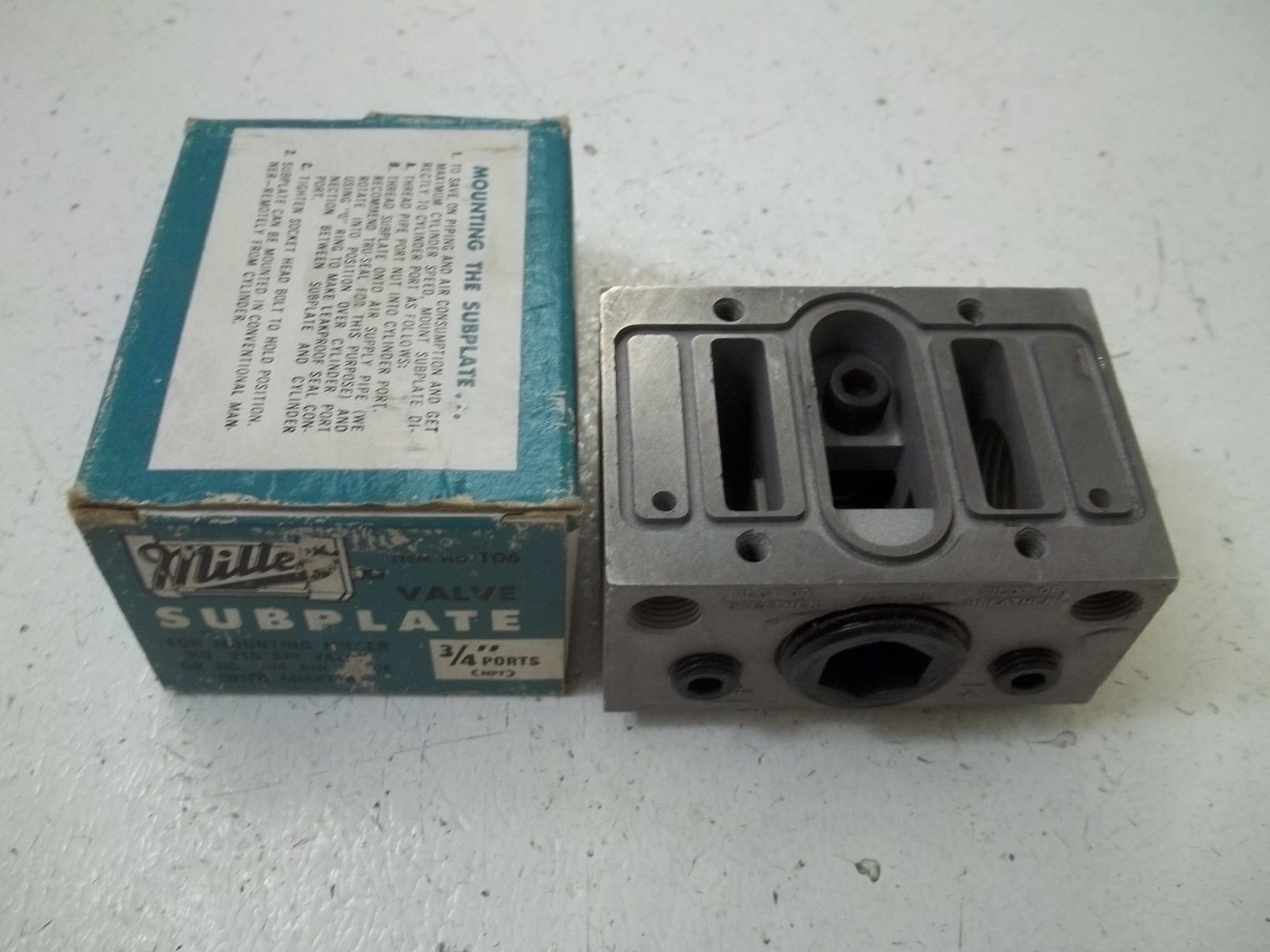 MILLER 106 3/4" NPT VALVE SUBPLATE NSMP