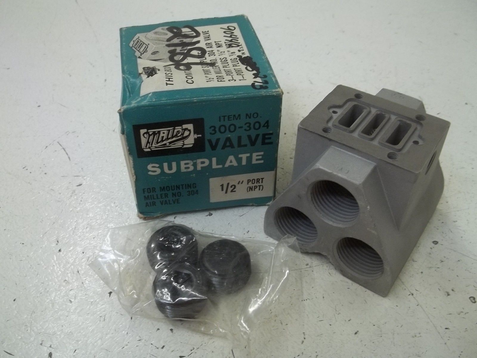 MILLER 300-304 1/2" NPT VALVE SUBPLATE NSMP