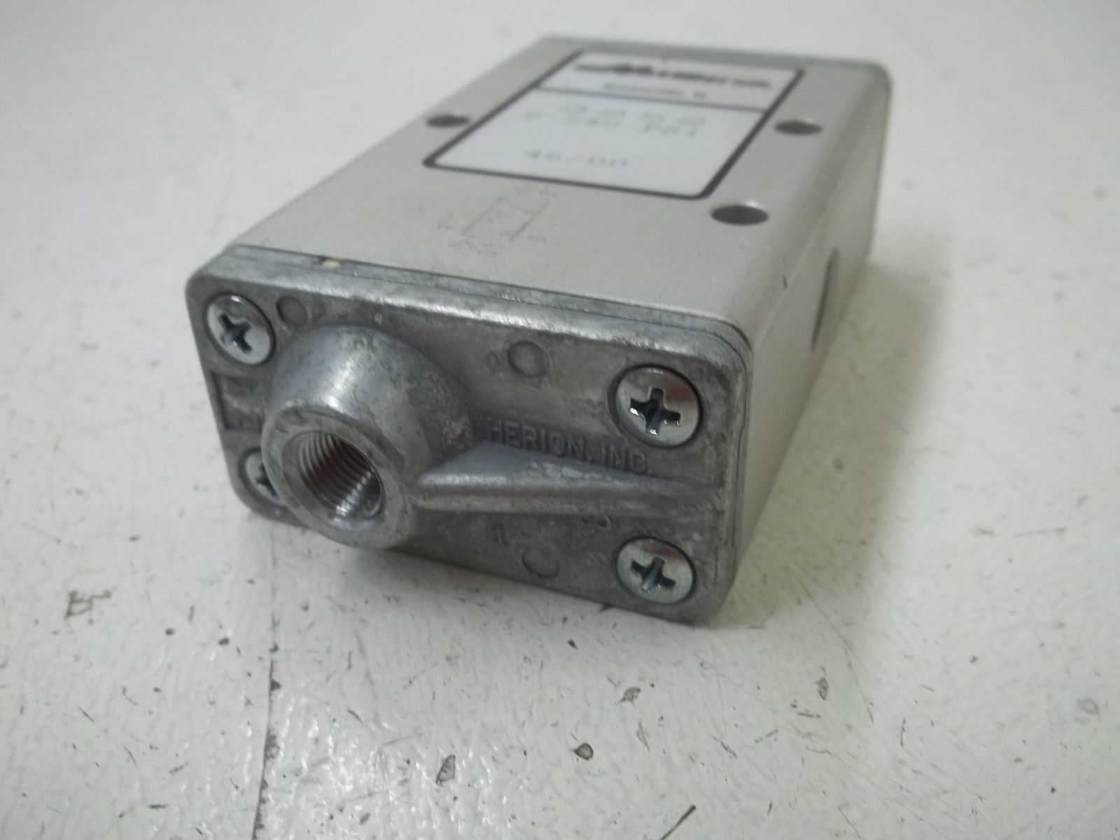 MILLER 3252 FLUID POWER 0-240PSI UNMP