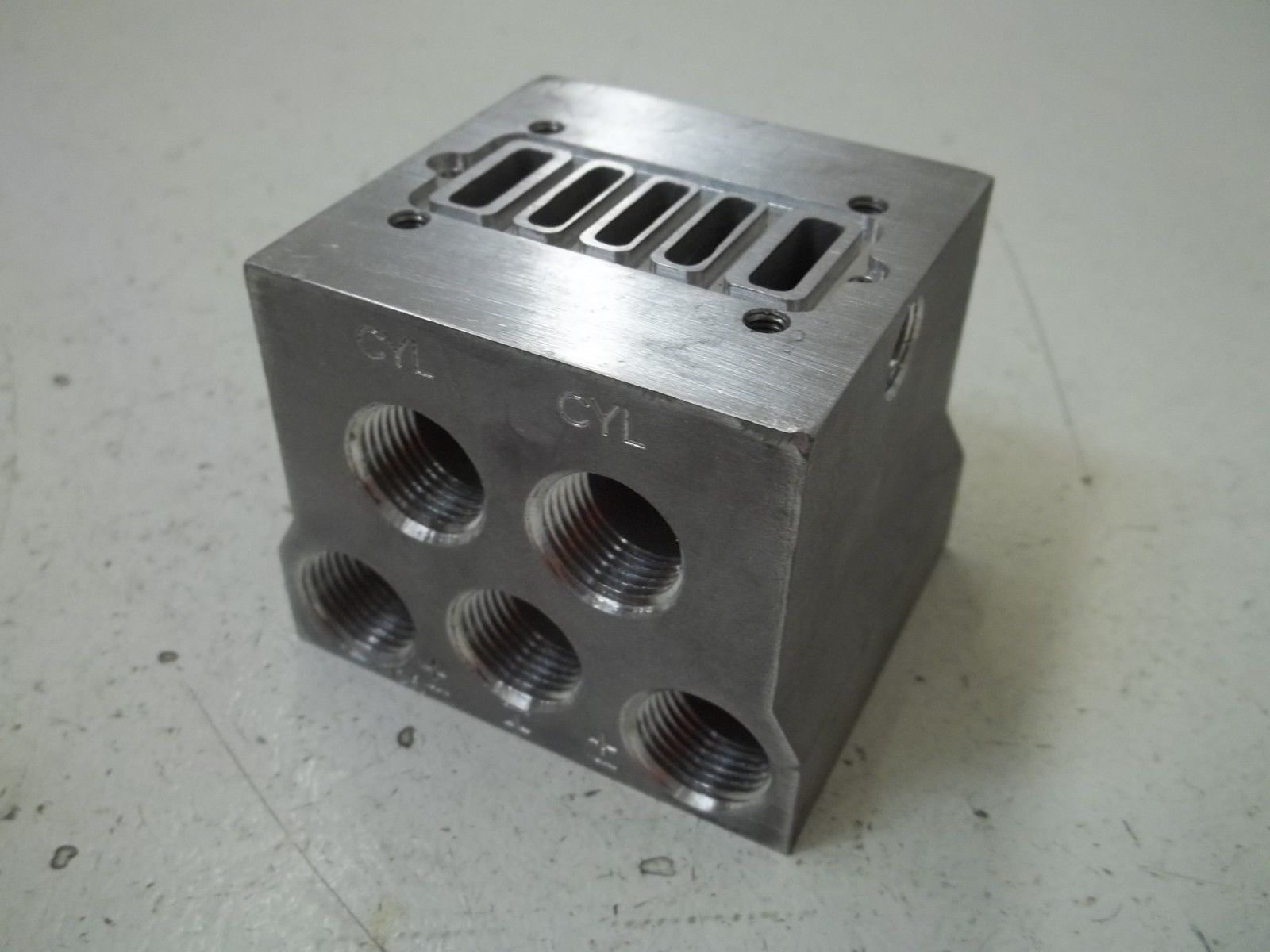 MILLER 503 3/8" VALVE SUBPLATE NSMP