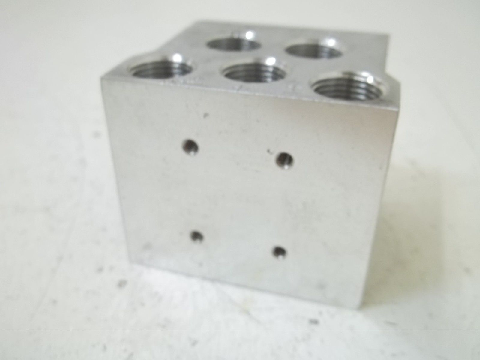 MILLER 503 3/8" VALVE SUBPLATE NSMP