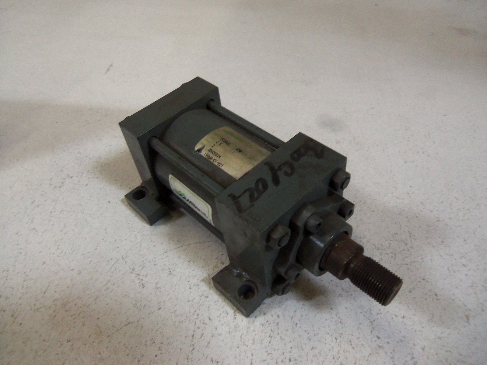 MILLER FLUID POWER CYLINDER A72B2C (RUSTY AS PICTURED) UNMP