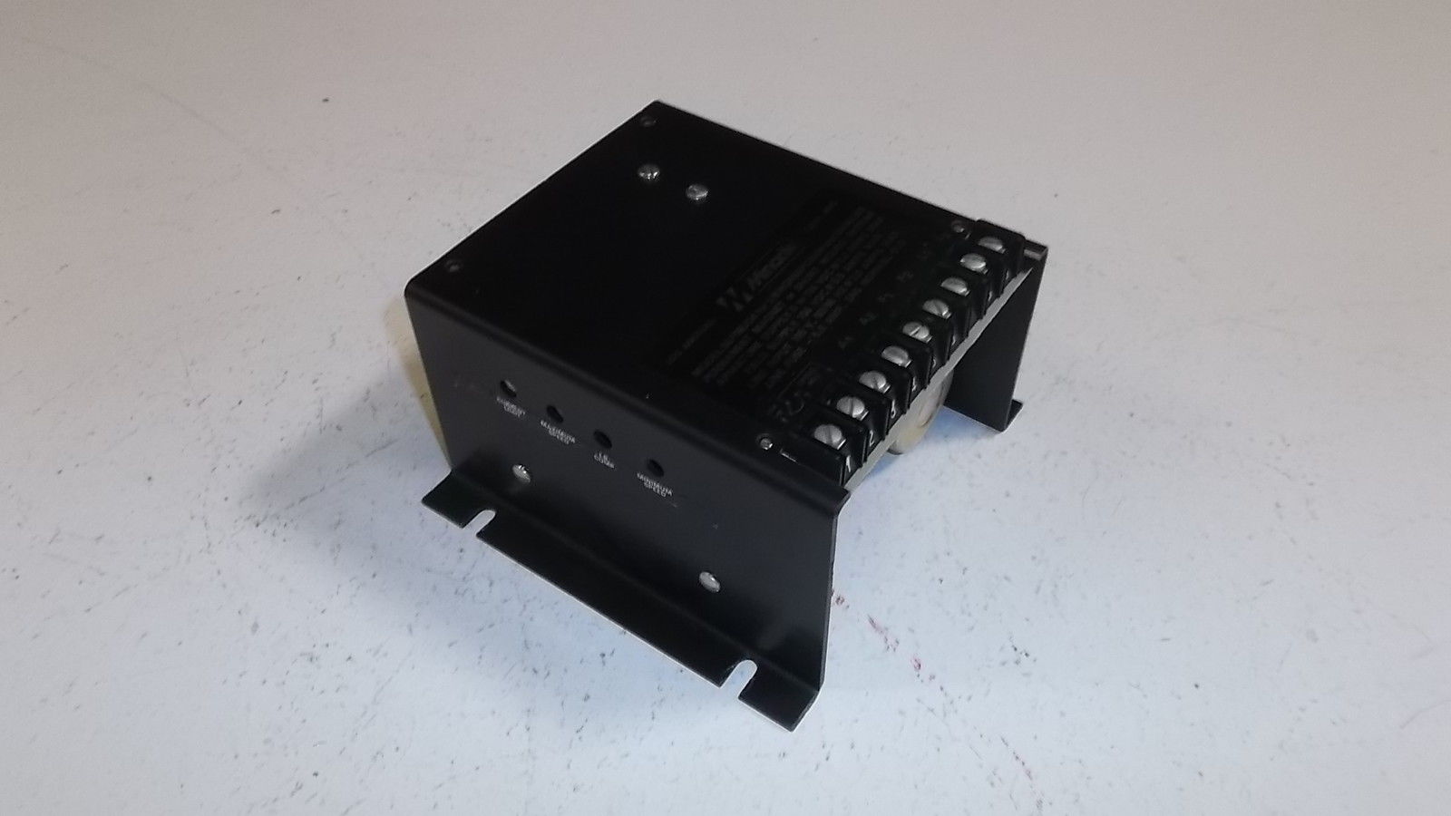 MINARIK MOTOR DRIVE SLF5 8UD4 UNMP