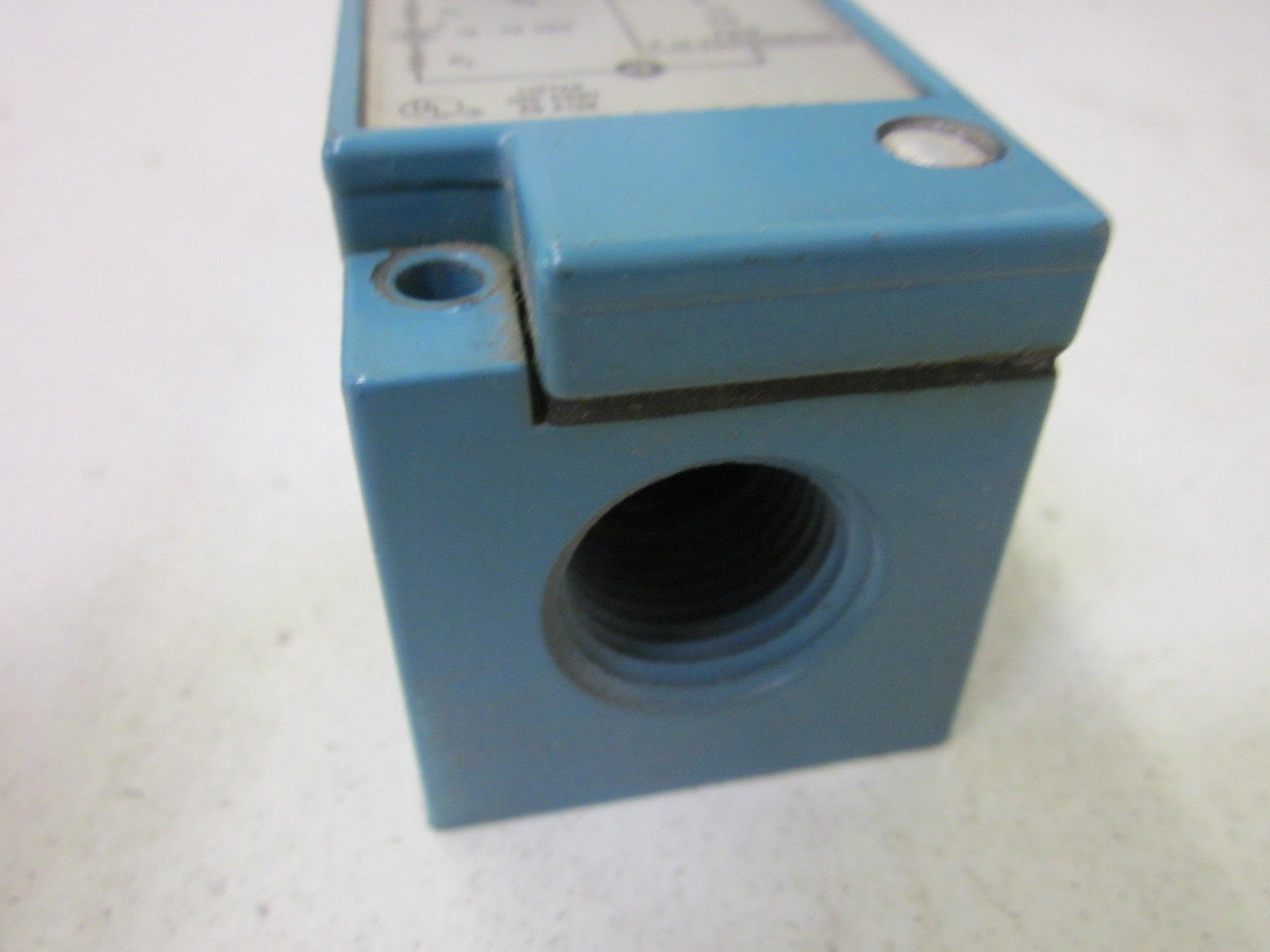 MIRCO SWITCH PVA000AA UNMP