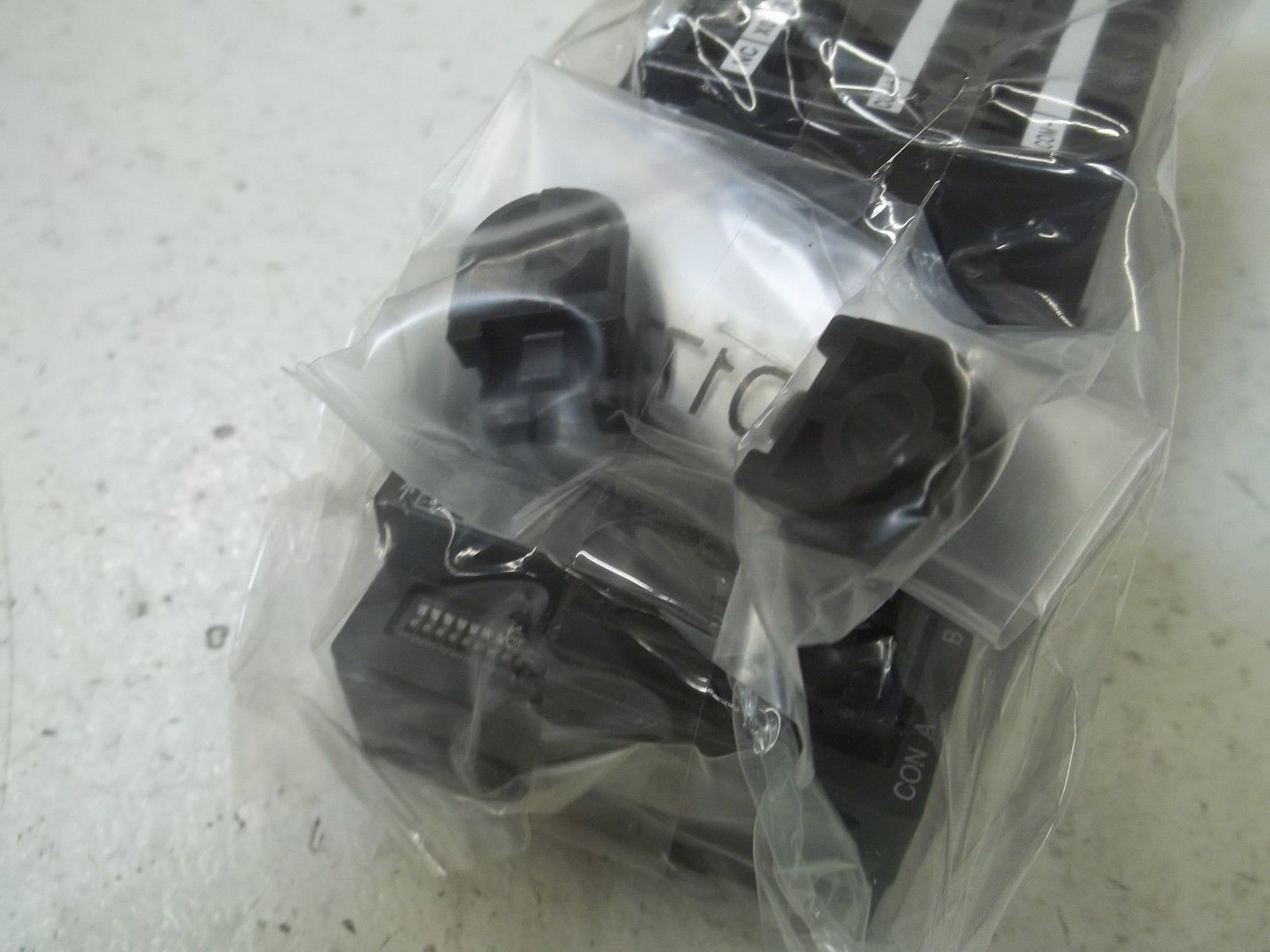 MITSUBISHI AJ65VBTS3-16D CC-LINK I/O16 DC SINK INSRPING CLAMP UNMP