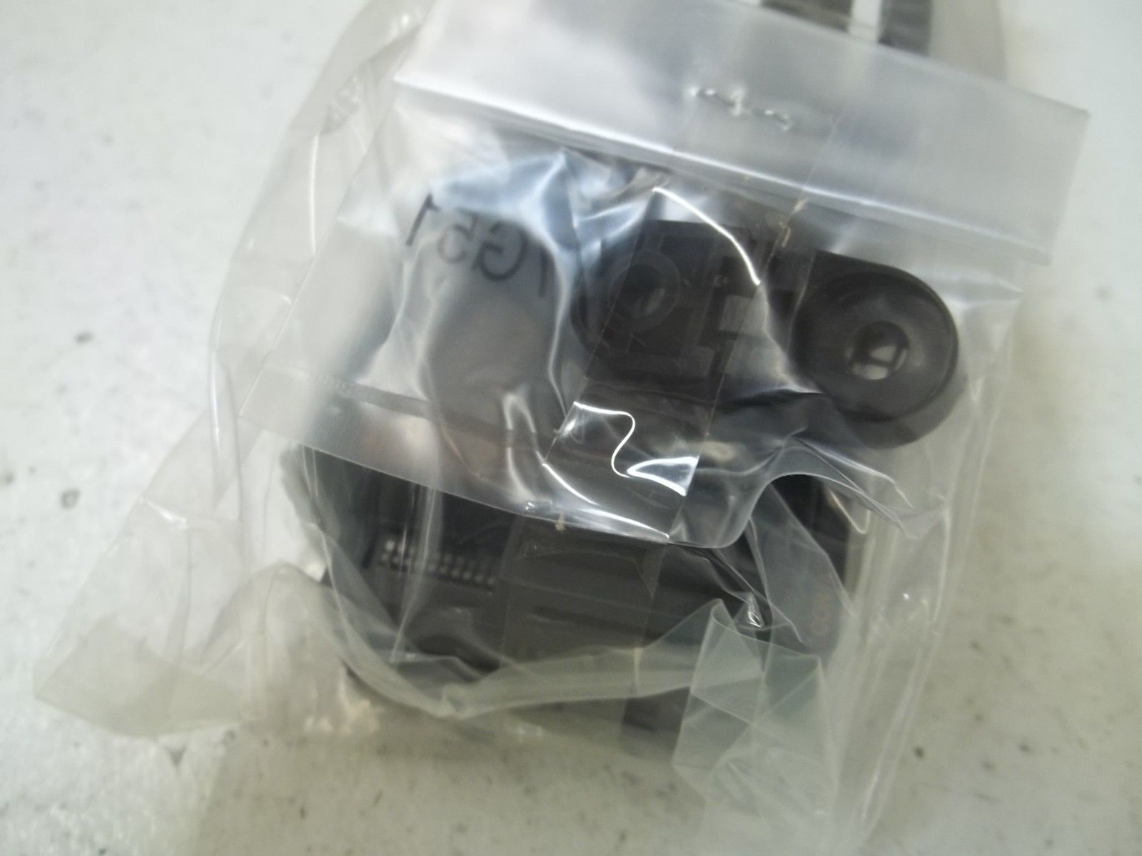 MITSUBISHI AJ65VBTS2-16T CC-LINK I/O16 SINK TR OUT SPRING CLAMP NSMP