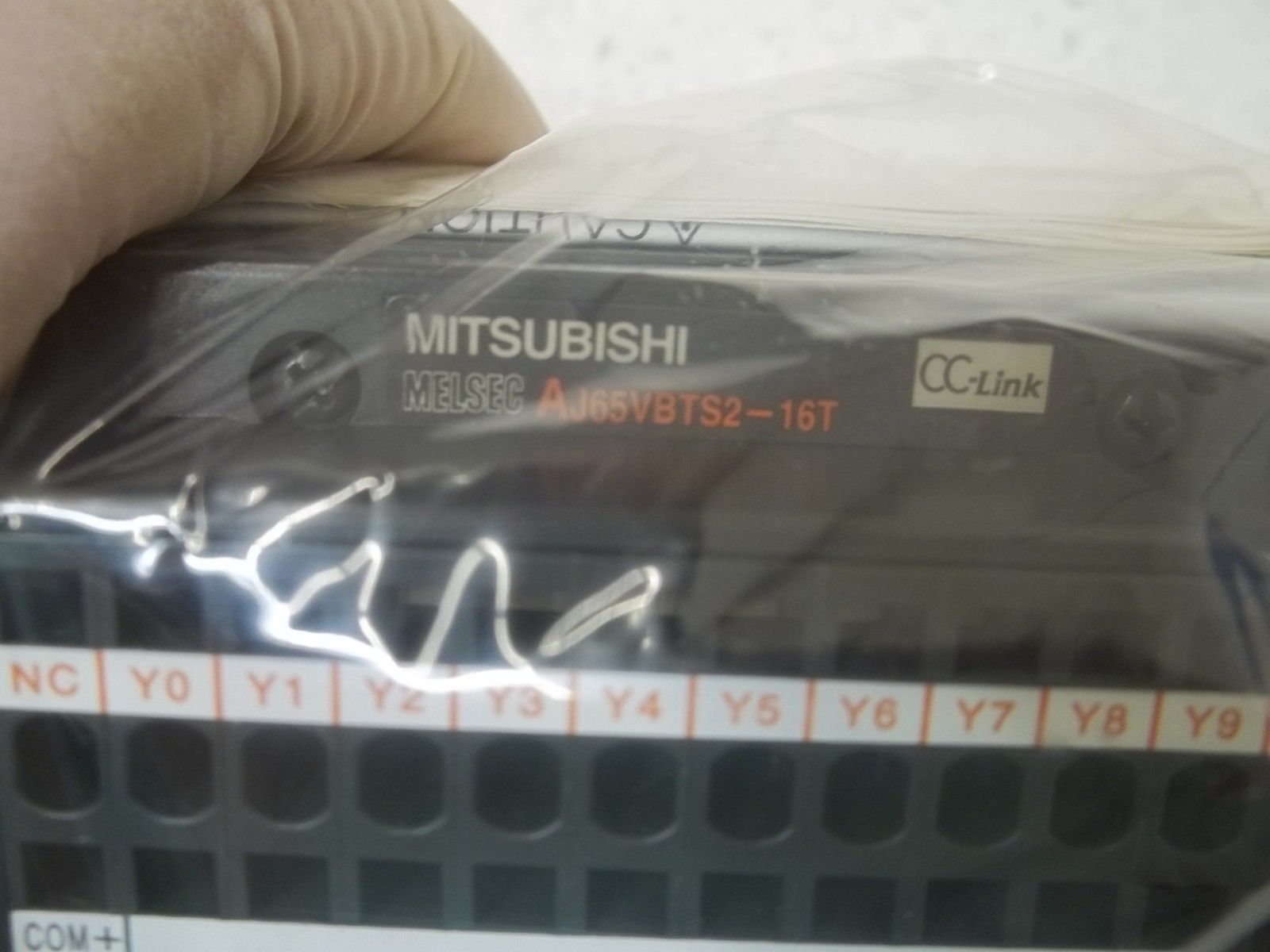 MITSUBISHI AJ65VBTS2-16T CC-LINK I/O16 SINK TR OUT SPRING CLAMP NSMP