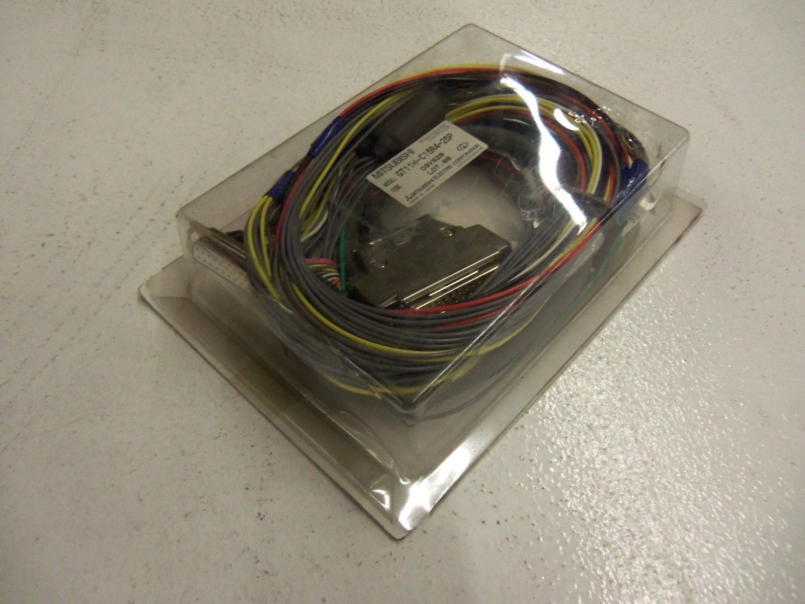 MITSUBISHI GT11H-C15R4-25P CONTROLLLER CABLE  NSNP IN NSMP