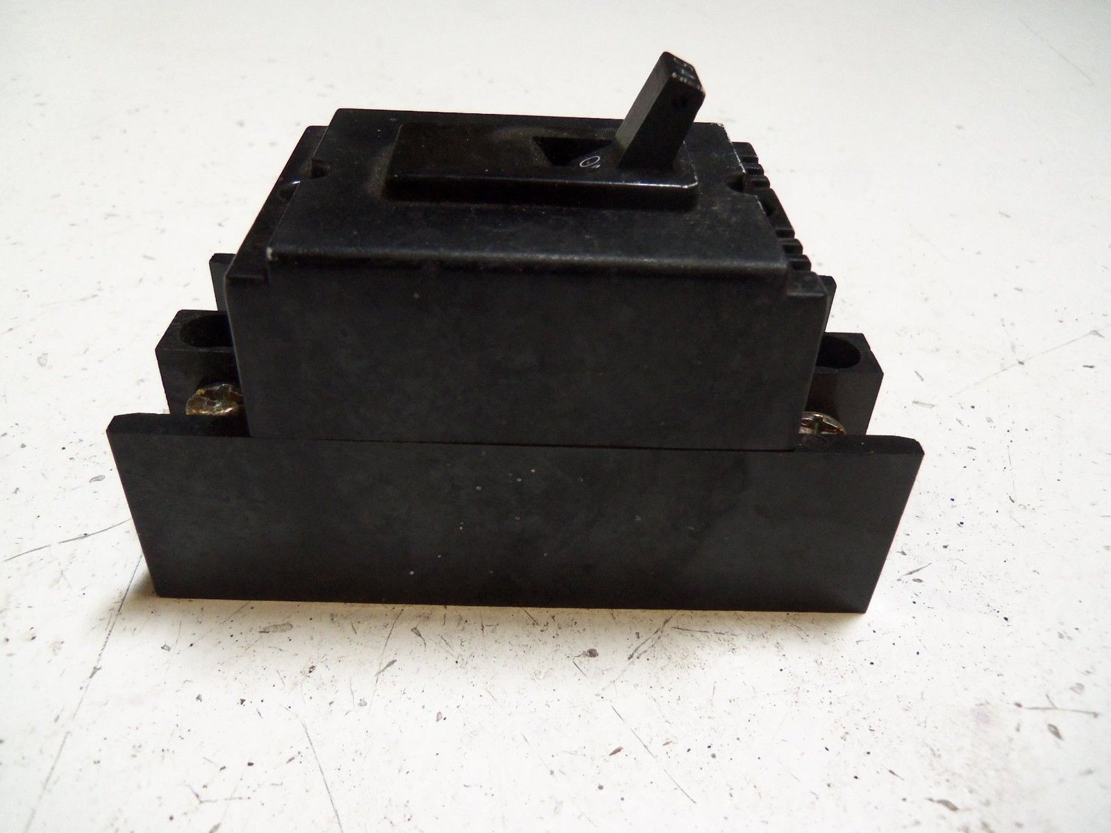 MITSUBISHI NF30-CB CIRCUIT BREAKER UNMP