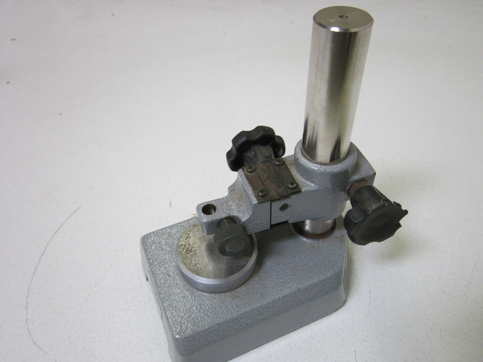 MITUTOYO 7004 UNMP