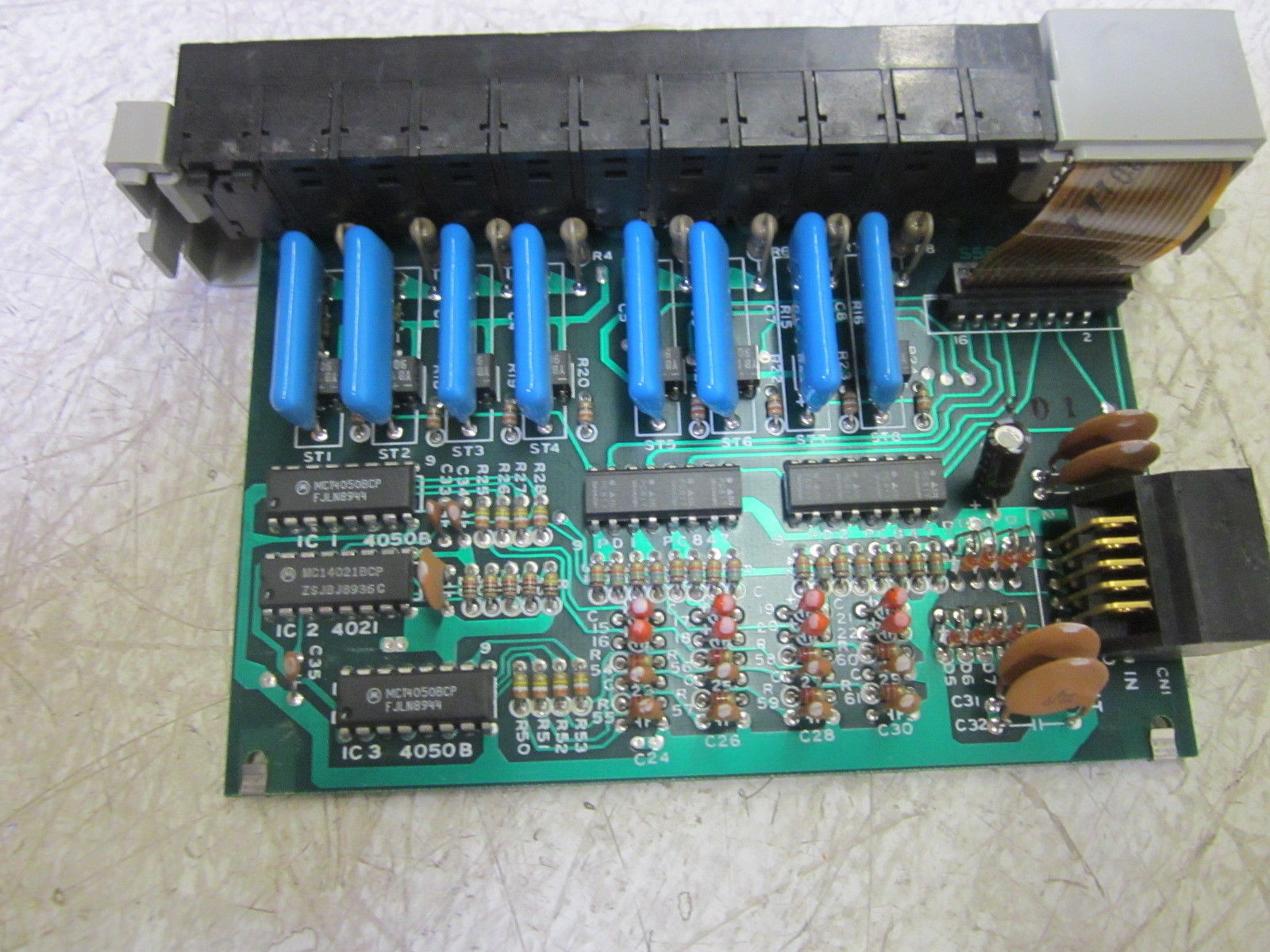 MODICON DI1130 AC INPUT MODULE 115VAC UNMP