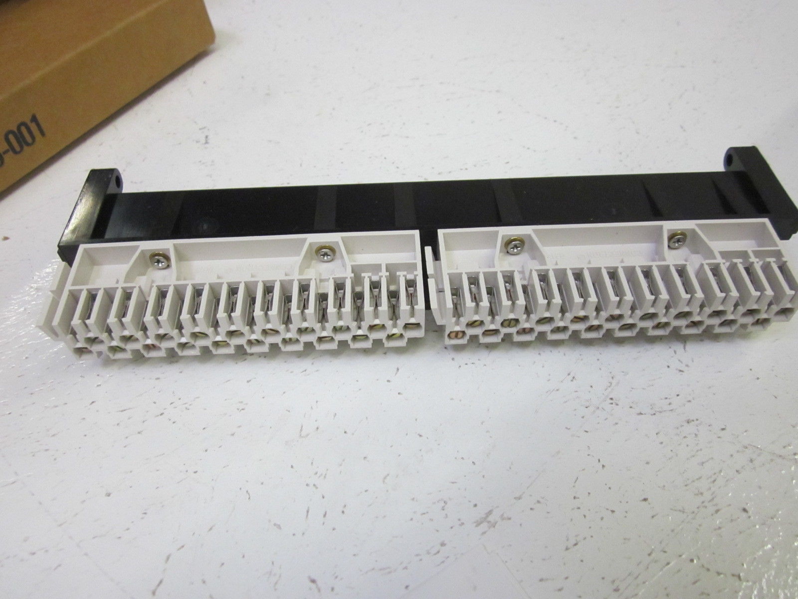 MODICON GOULD PM-0056-001 HIGH/LOW DENSITY CONNECTOR NSMP