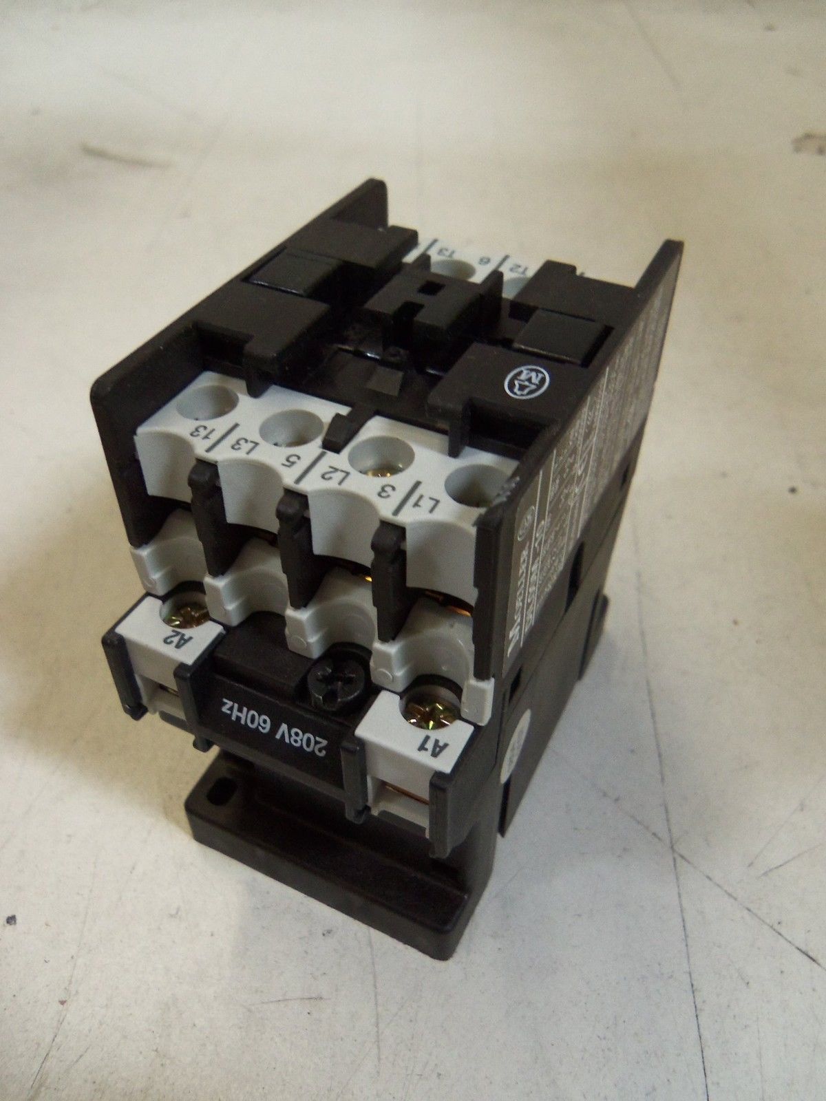 MOELLER D1L00M-10 208V NSMP