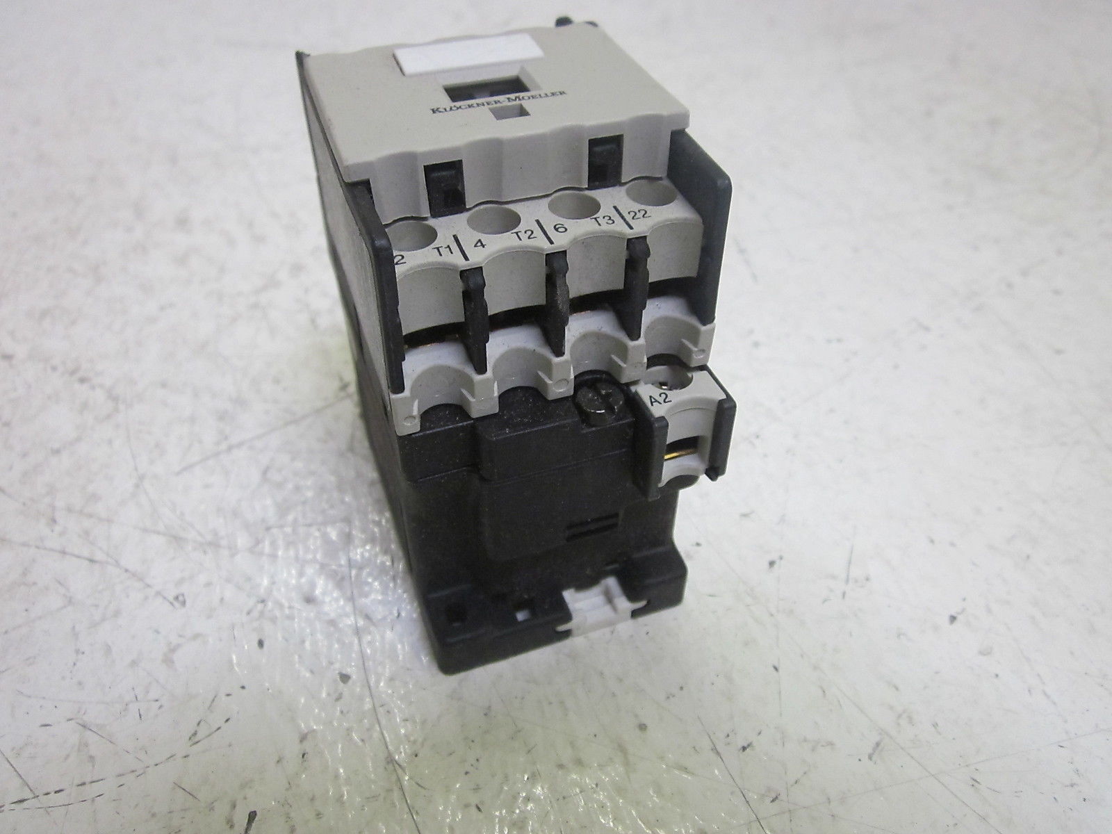 MOELLER DIL00-M-01 CONTACTOR 110V UNMP