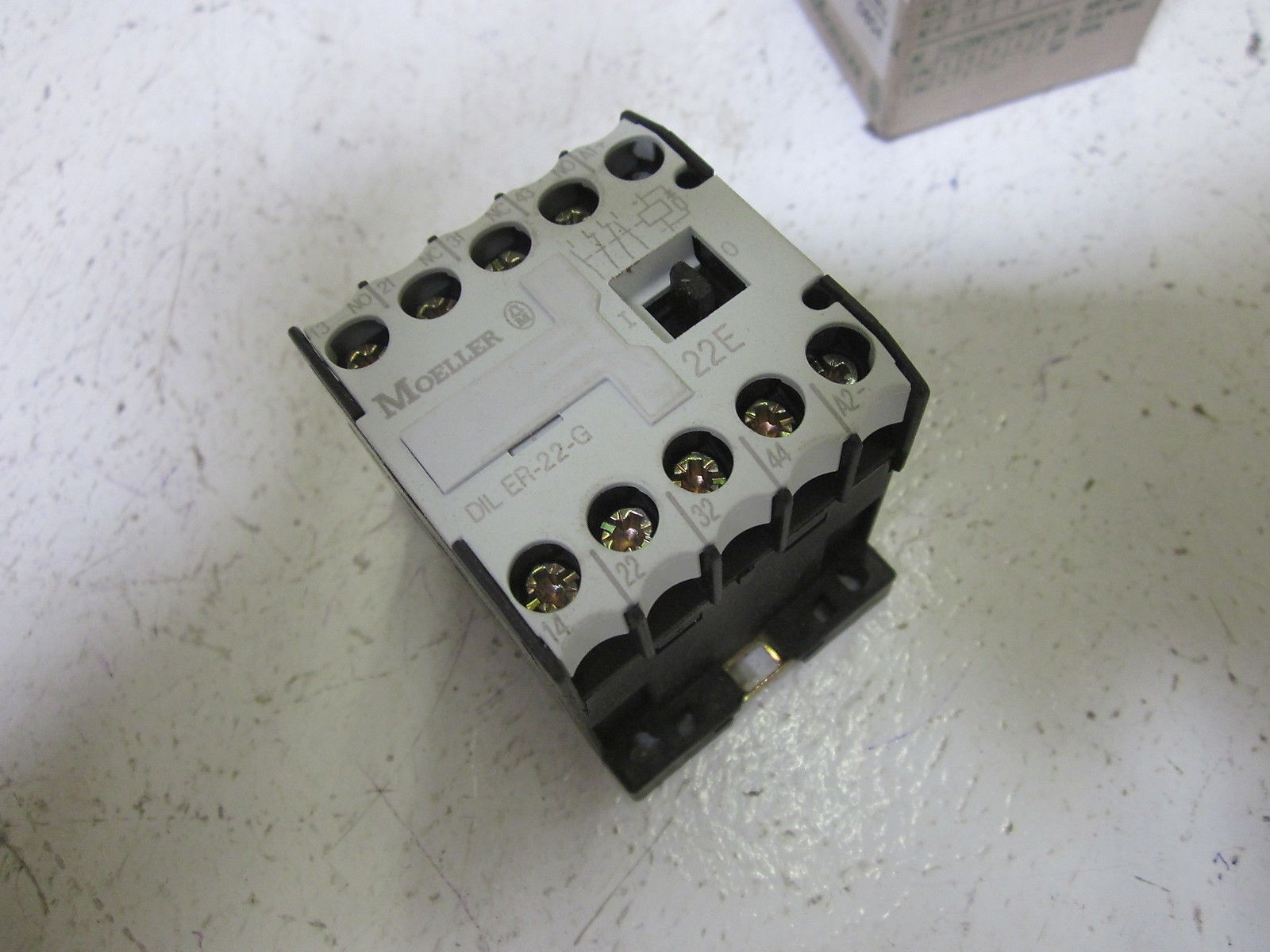 MOELLER DILER-22-G CONTACTOR RELAY 48VDC *NEW IN BOX*
