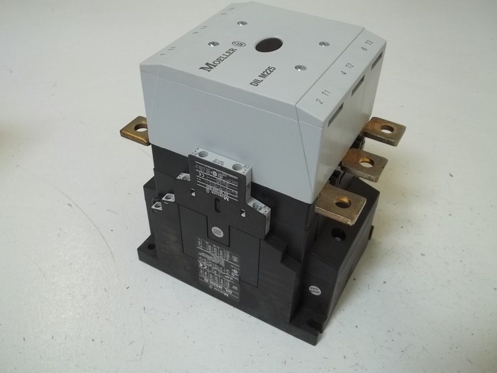 MOELLER DILM225/22 (RA110) CONTACTOR 110KW/400V/AC-3 NSMP