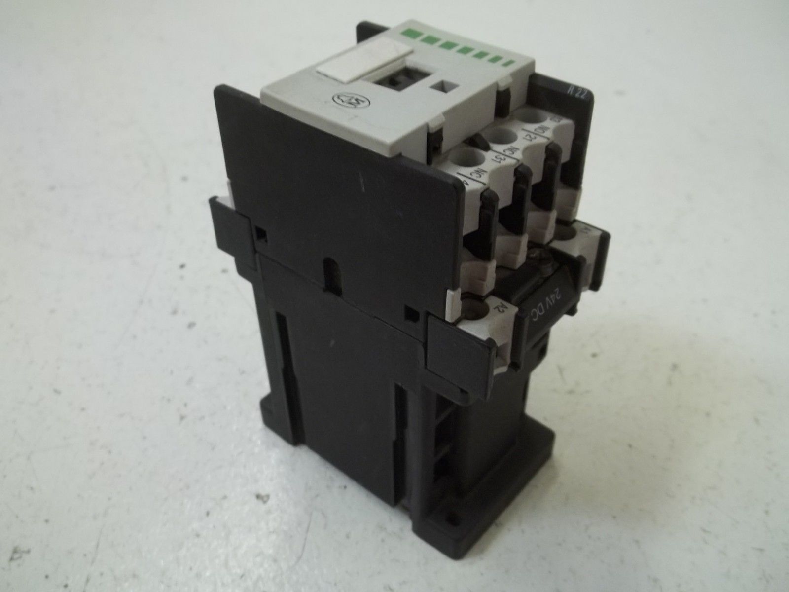 MOELLER DILR22-G CONTACTOR 24V UNMP