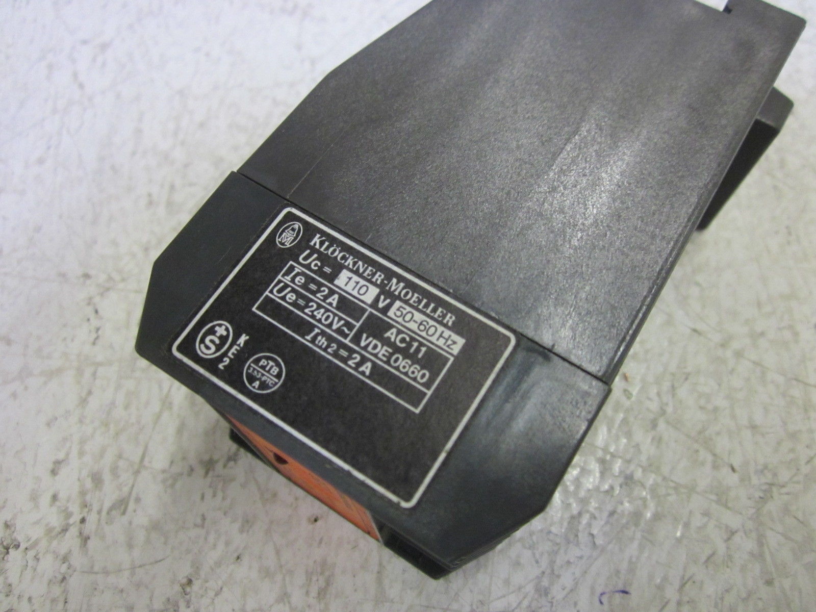 MOELLER EMT5 SAFETY CONTACTOR 110V UNMP