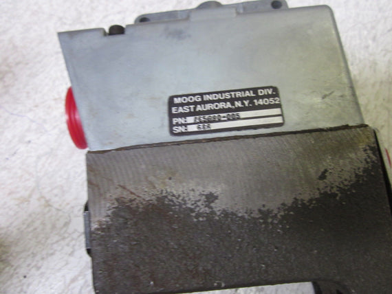 MOOG DIV. A65 990-005 *USED*