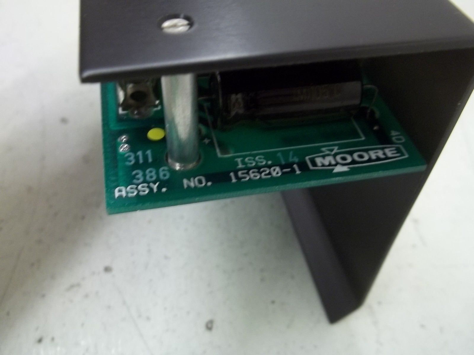 MOORE 15620-1 POWER SUPPLY UNMP