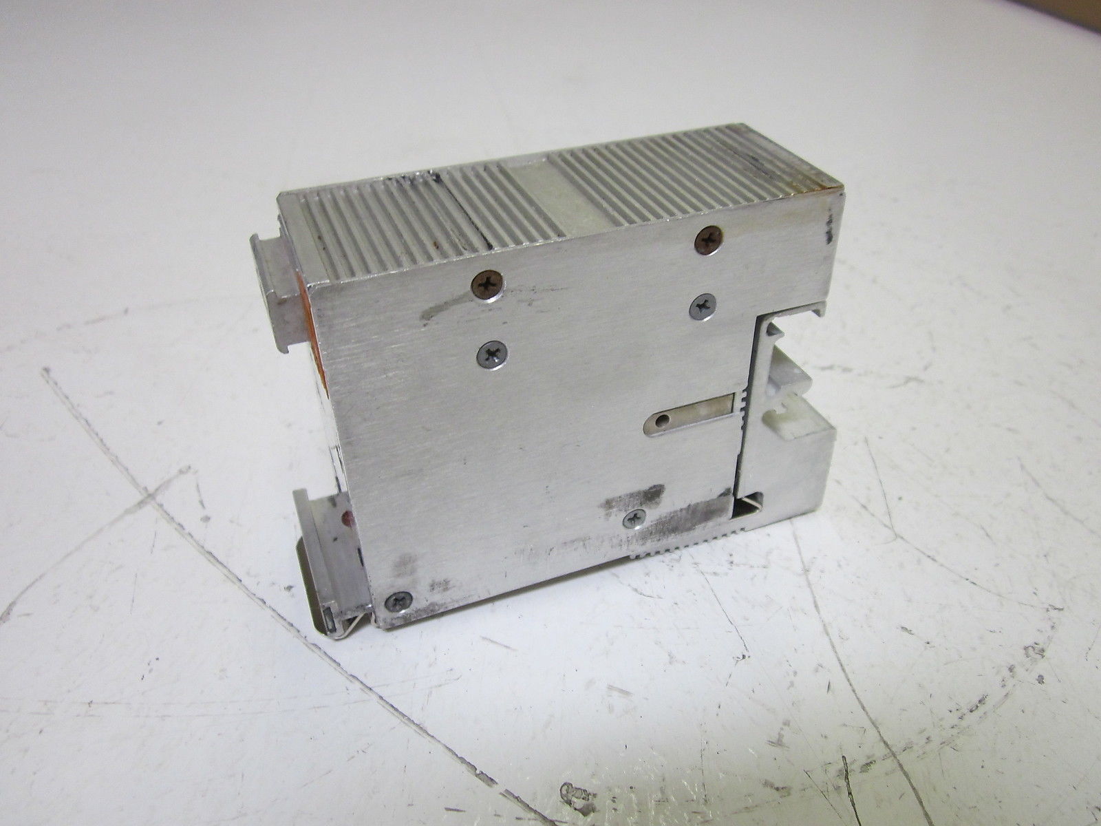 MOORE IPT/4-20MA/3-15PSIG/20PSI/-FA3 PRESSURE/CURRENT TRANSMITTER UNMP