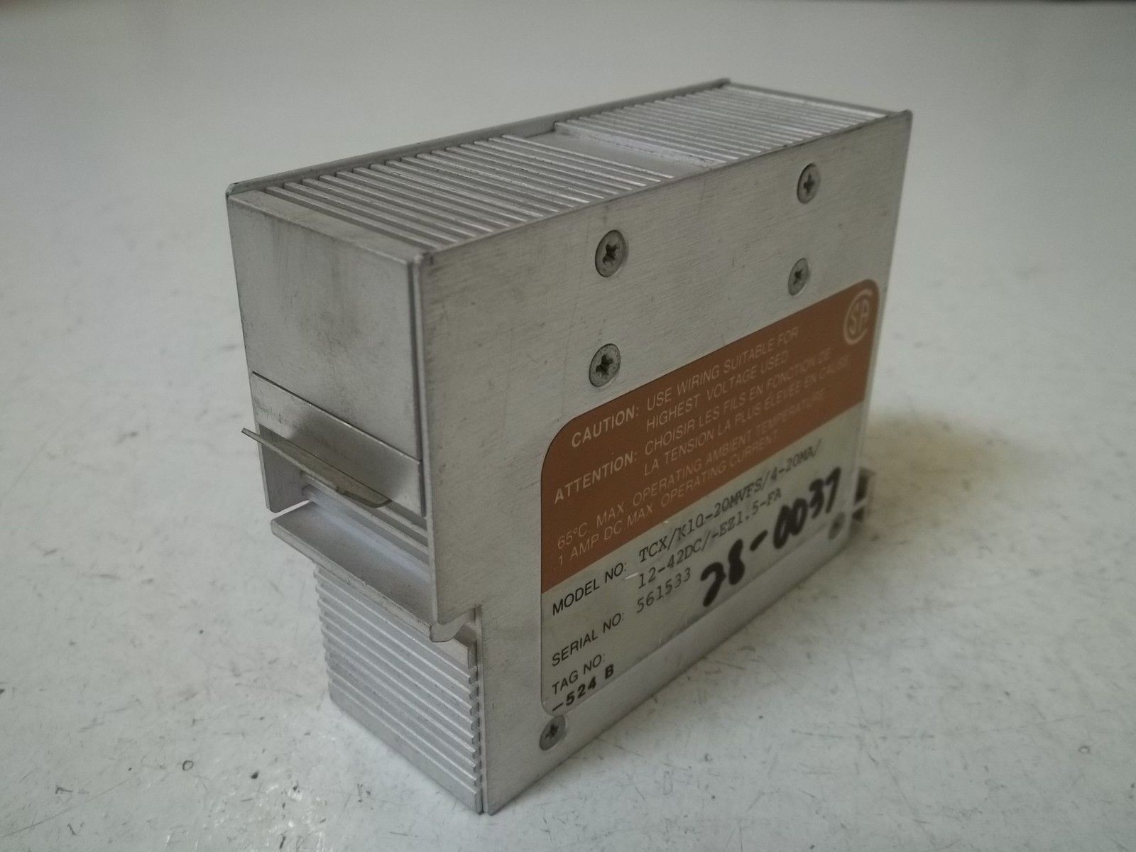 MOORE TCX/K10-20MVFS/4-20MA/12-42DC/-EZ1.5-FA THERMOCOUPLE TRANSMITTER UNMP