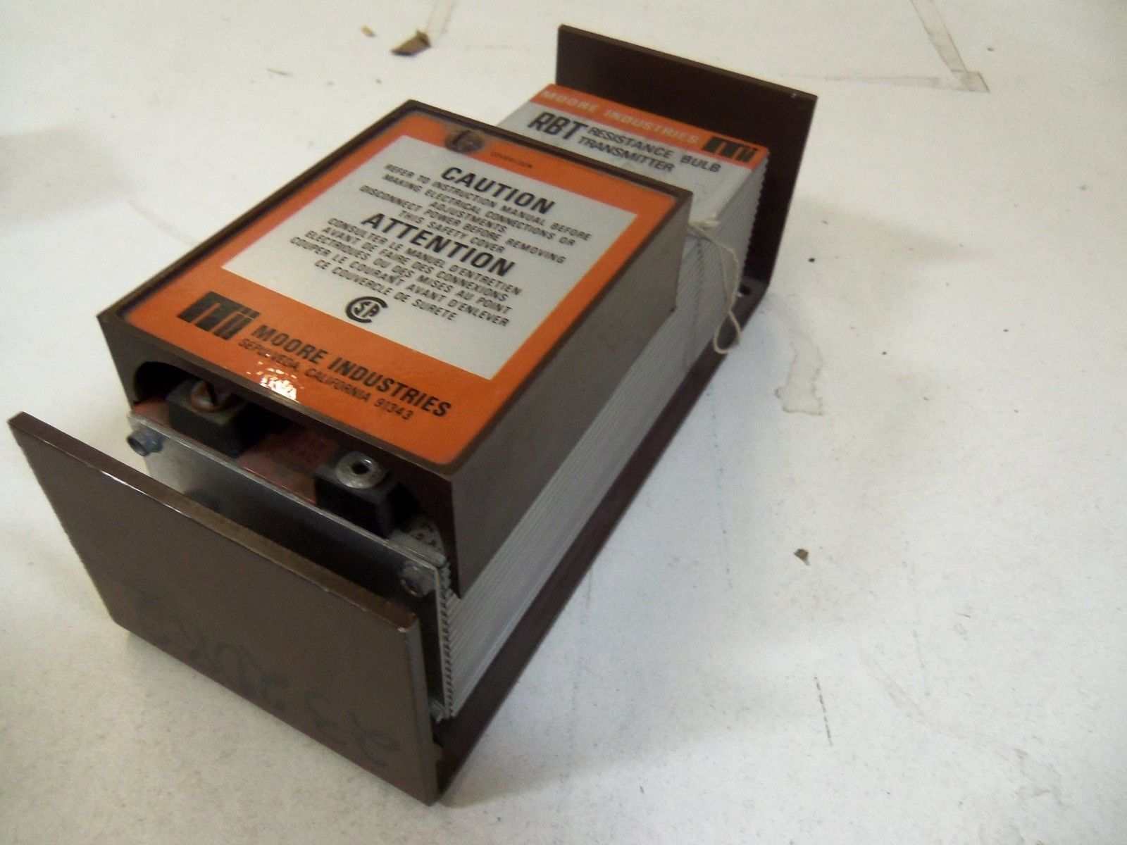 MOORE 200-236-20B RESISTANCE BULB TRANSMITTER UNMP