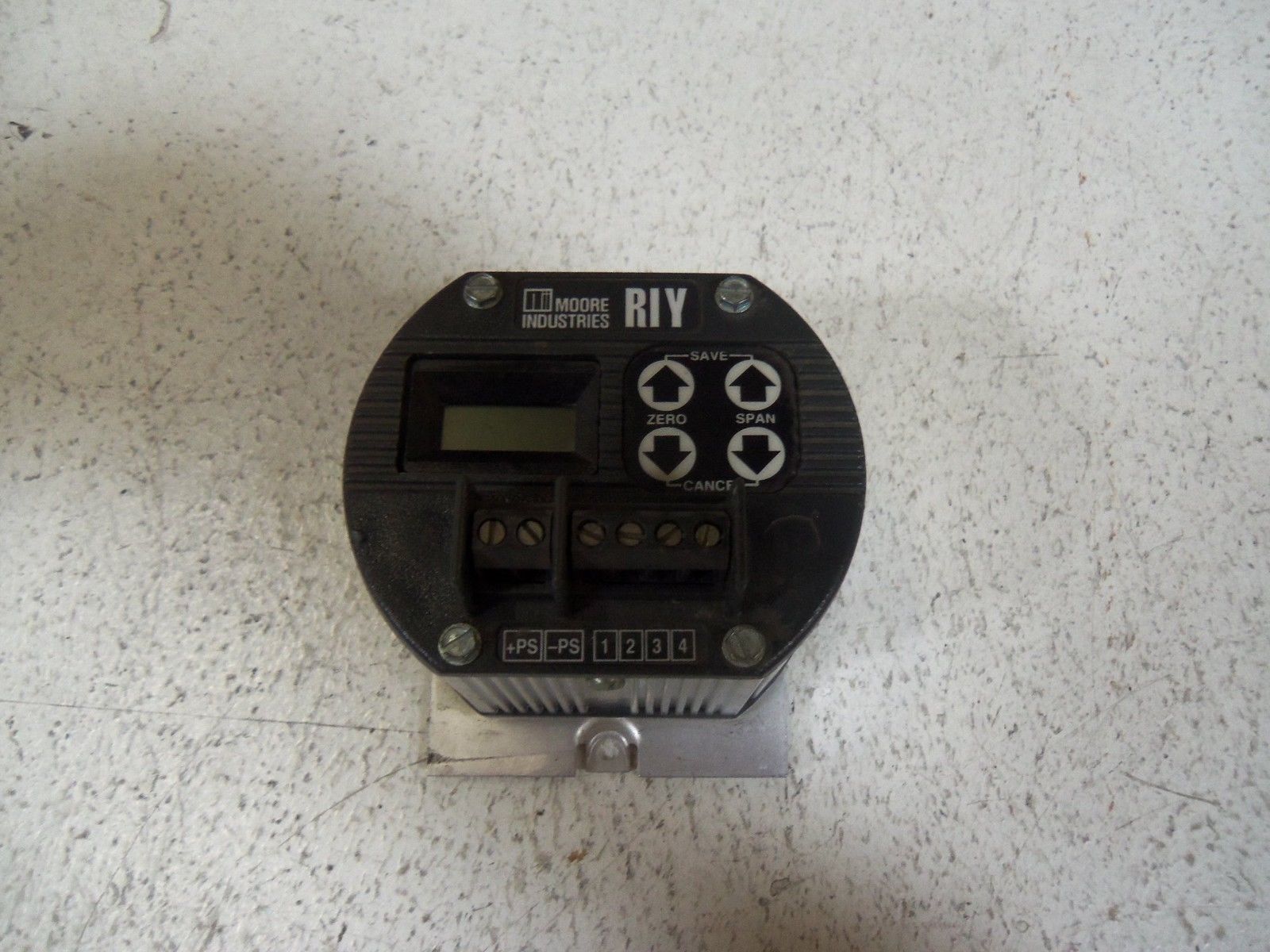 MOORE RIY/R0-90-150F/4-20MA/12-30DC-ISE [FL] TRANSMITTER UNMP