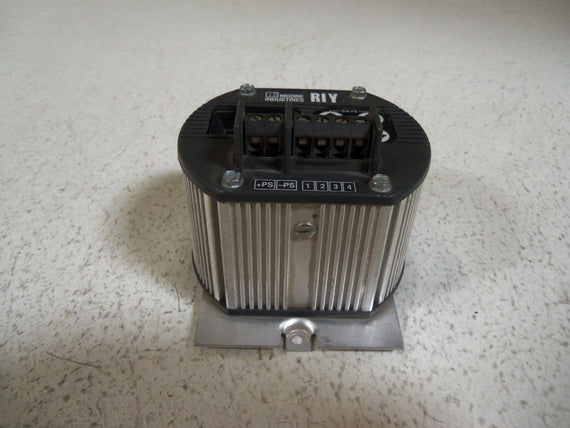 MOORE RIY/PRG/4-20MA/12-30DC-ISE  [FL] TRANSMITTER *USED*