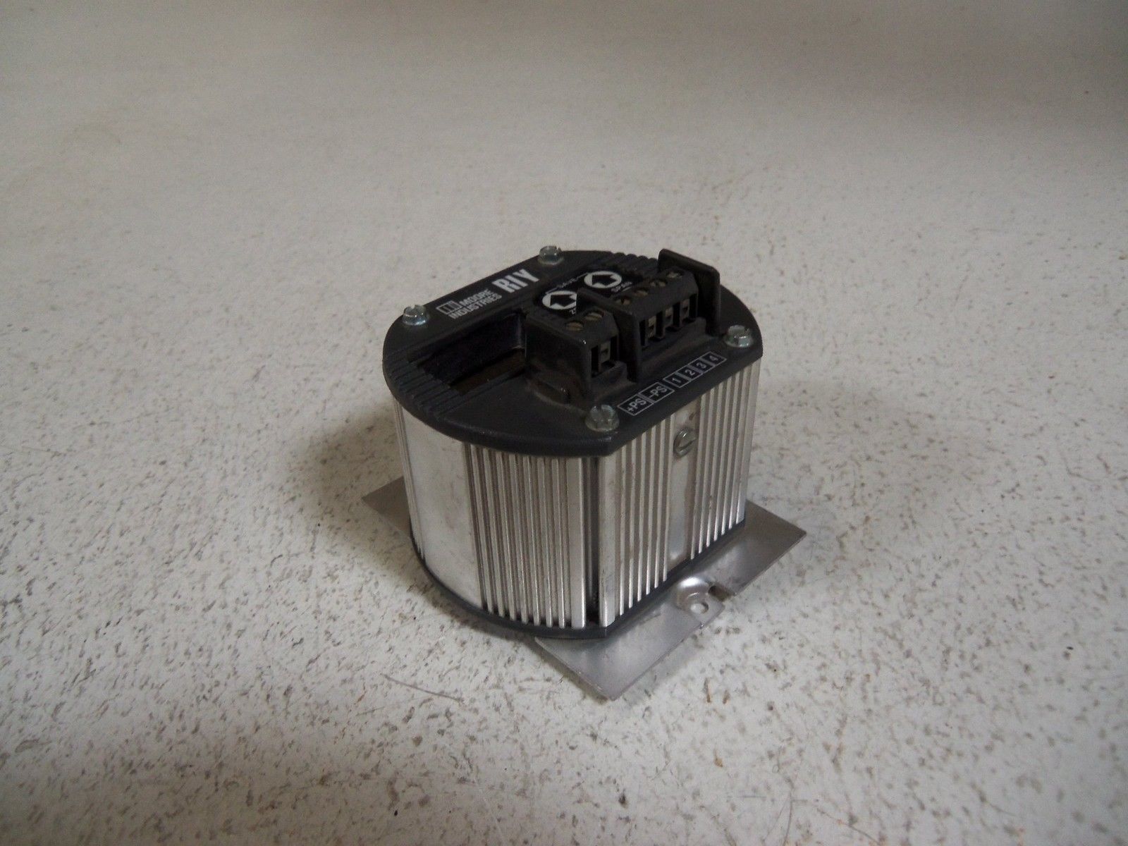 MOORE RIY/PRG/4-20MA/12-30DC-ISE  [FL] TRANSMITTER UNMP