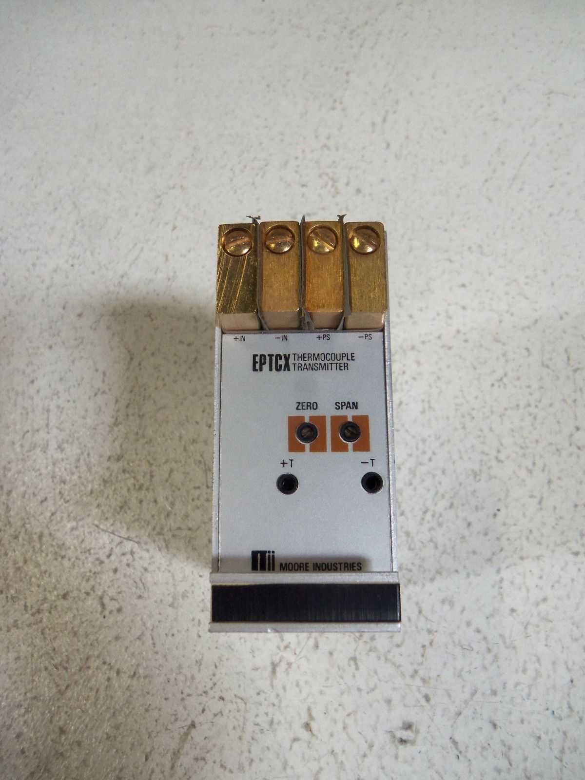 MOORE EPTCX/J2-5MVFS/4-20MA/10-42DC/-LSC-RF-FA-ISE TRANSMITTER  UNMP