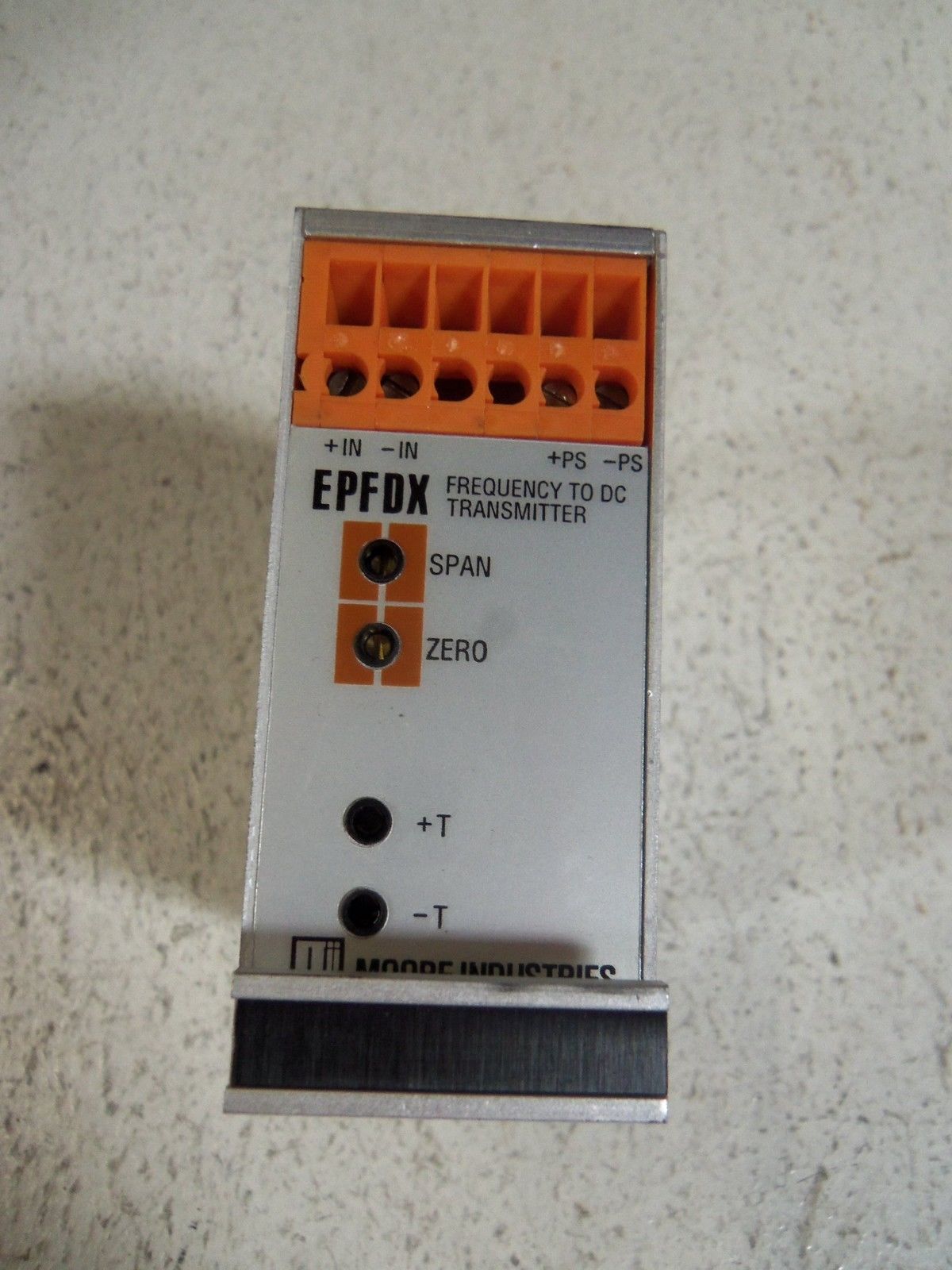 MOORE EPFDX/G/4-20MA/12-42DC [DIN] TRANSMITTER UNMP