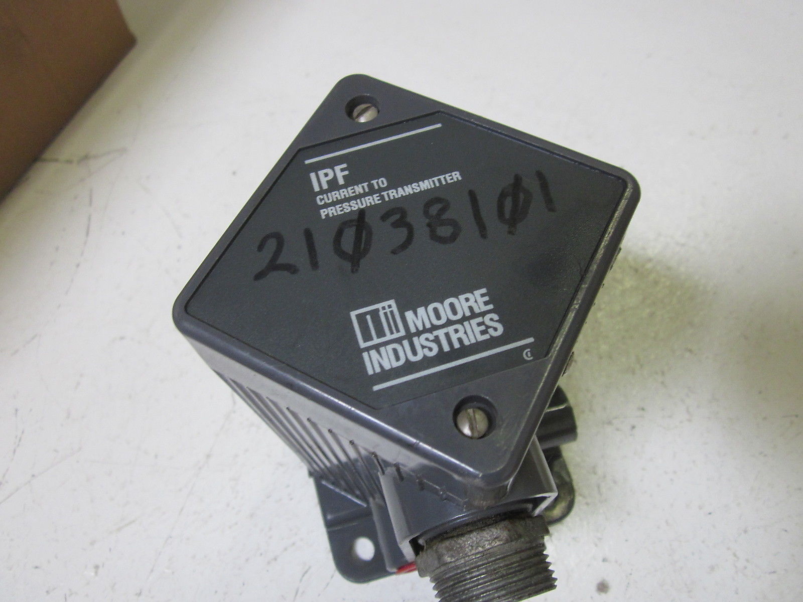 MOORE IPF/4-20MA/3-15PSIG CURRENT PRESSURE TRANSMITTER *AS PICTURED*