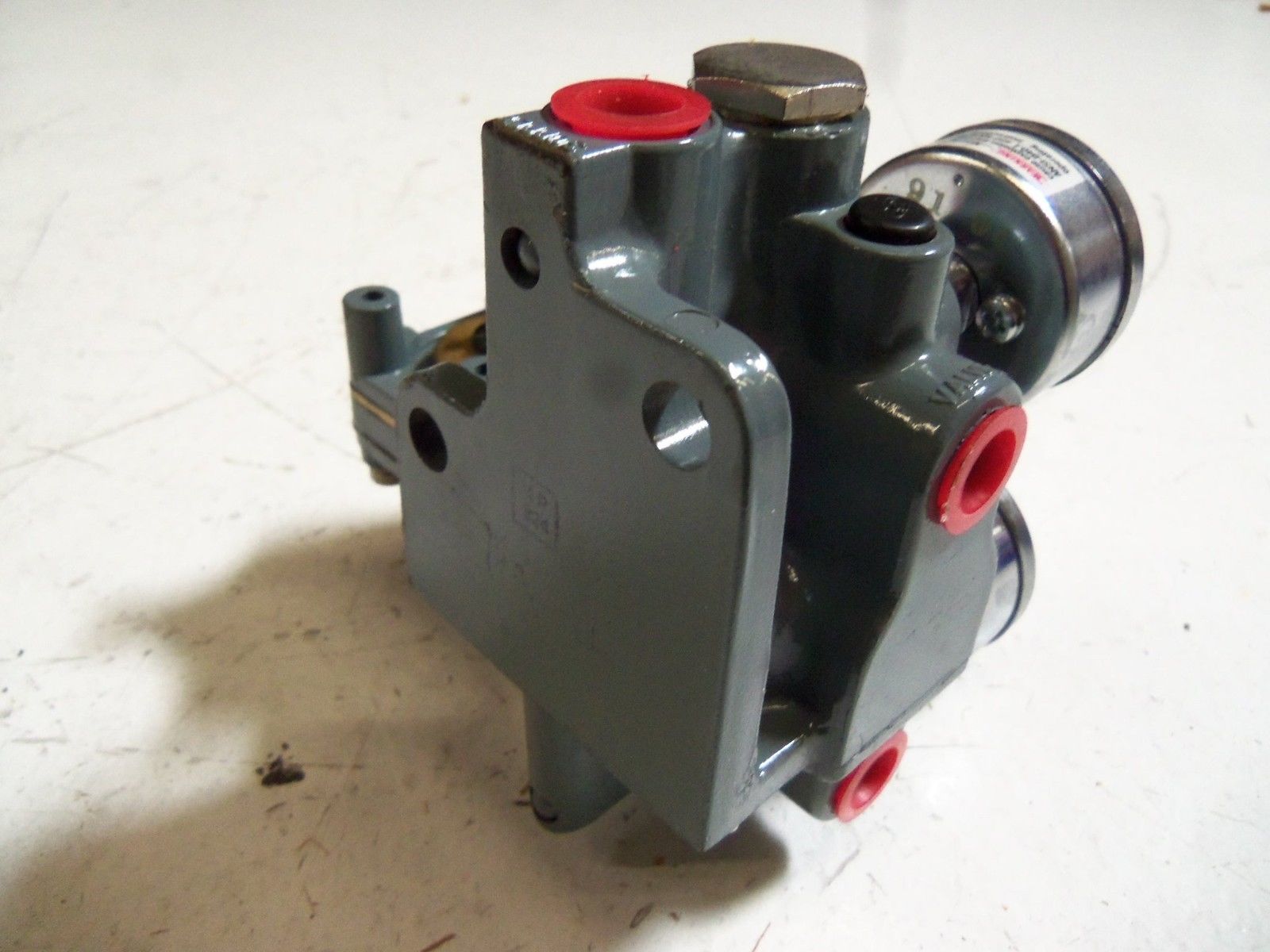 MOORE 14811-30/6MC UNMP