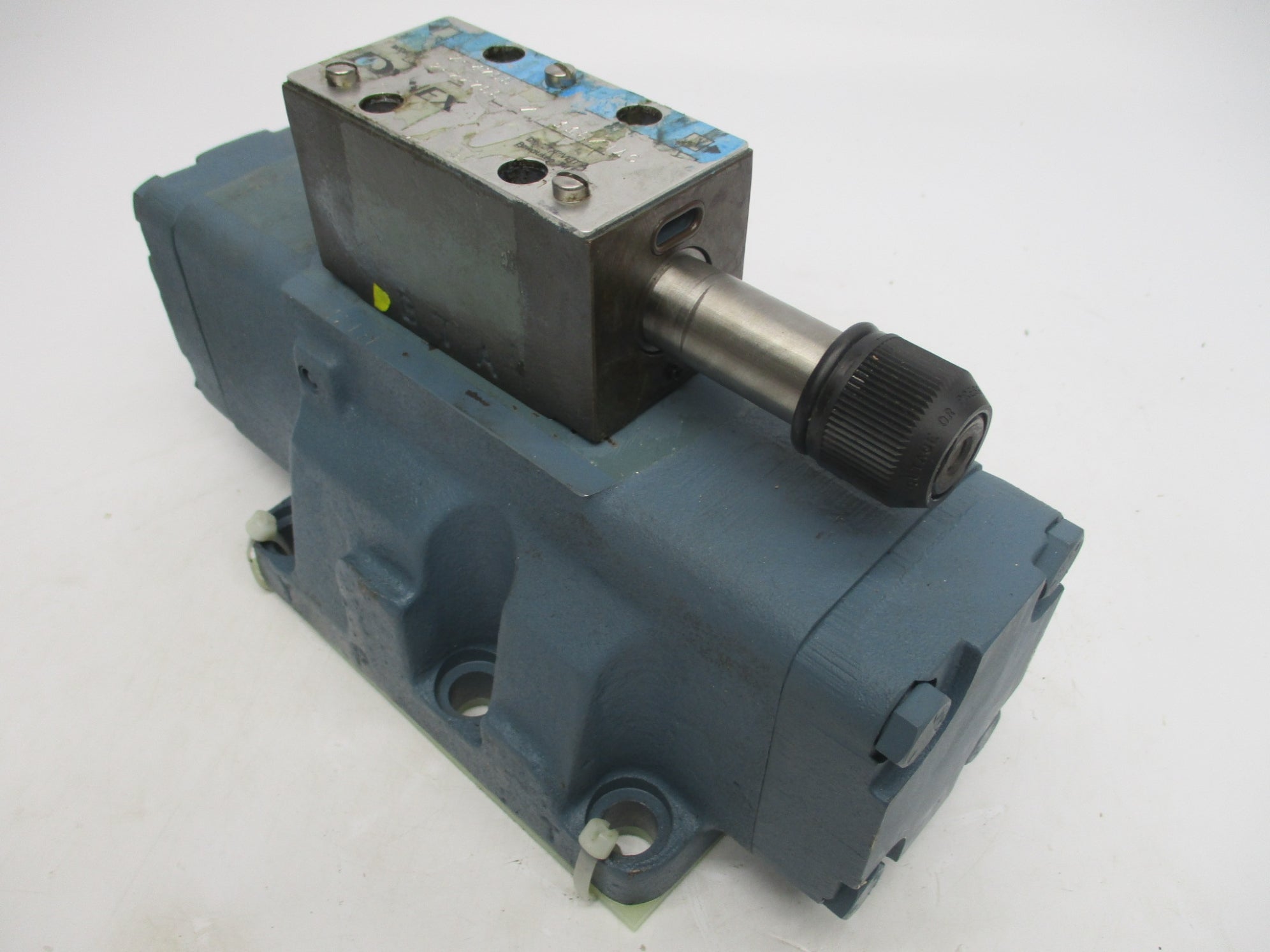DYNEX Z-22755 (AS PICTURED) UNMP