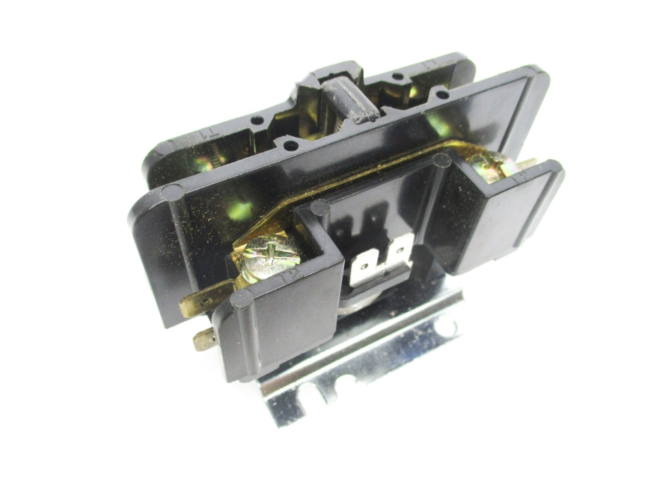 CUTLER HAMMER C25CNB125TD SER. D1 24V 35A NSMP
