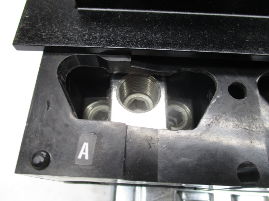 SQUARE D MJA36700 SER. 2 600V 700A NSMP