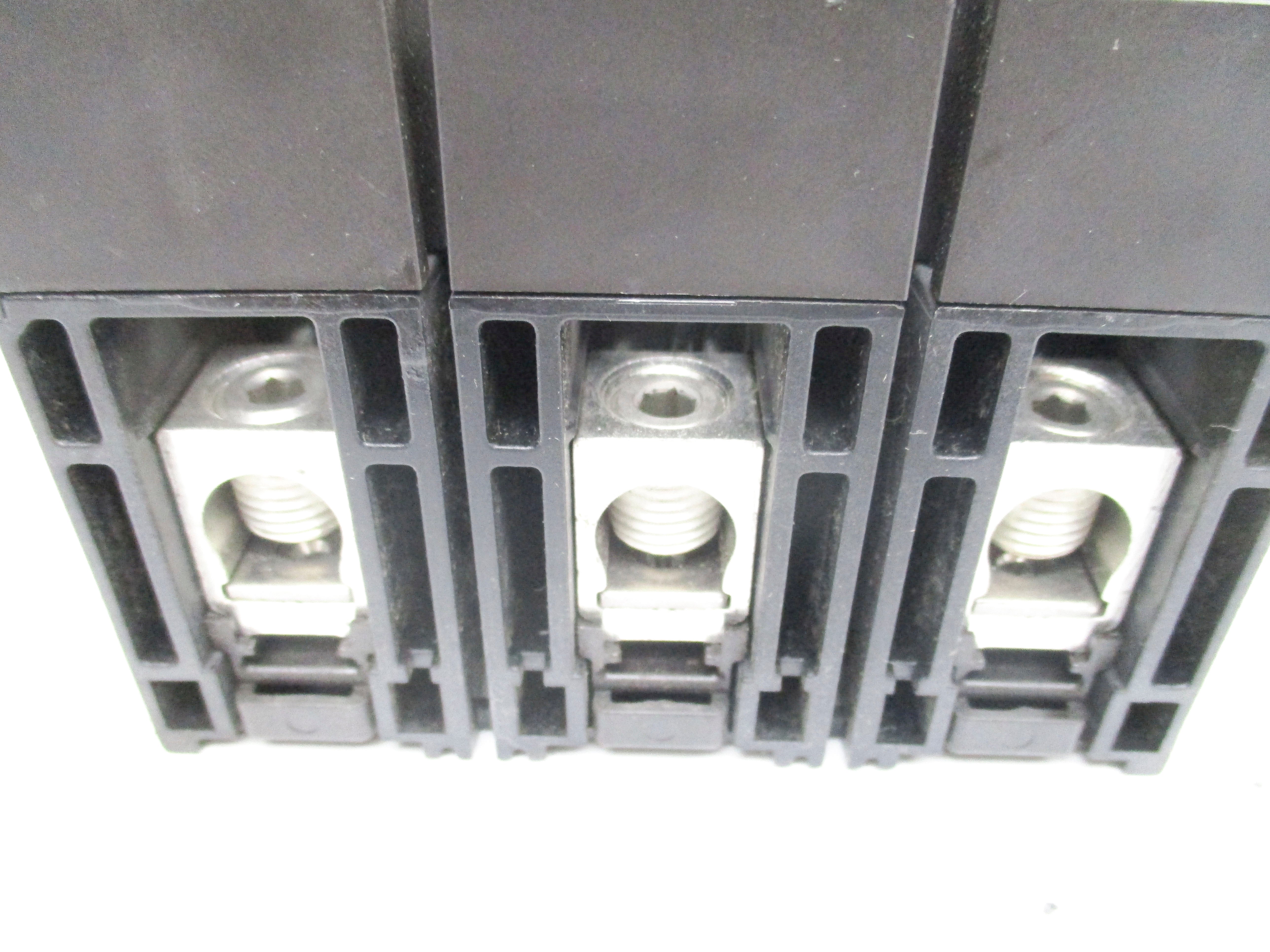 SQUARE D HLL36015 600V 15A NSNP