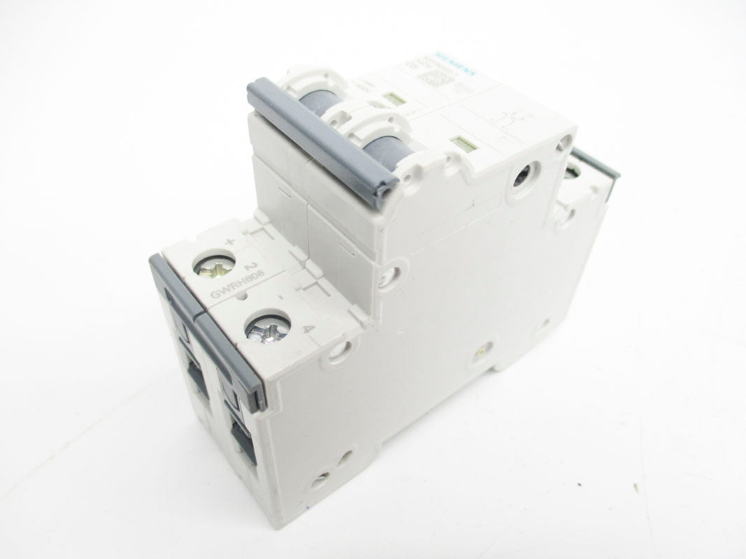 SIEMENS 5SY5203-7 3A 400V (AS PICTURED) NSNP