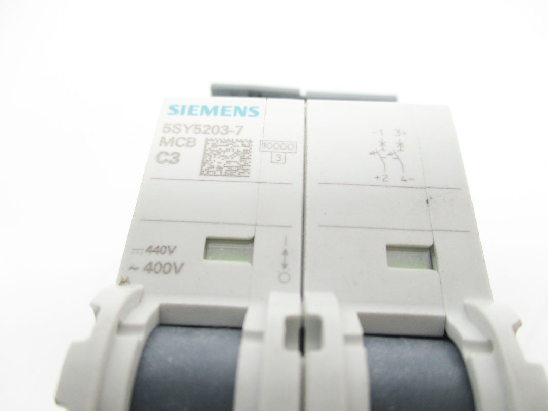 SIEMENS 5SY5203-7 3A 400V (AS PICTURED) NSNP