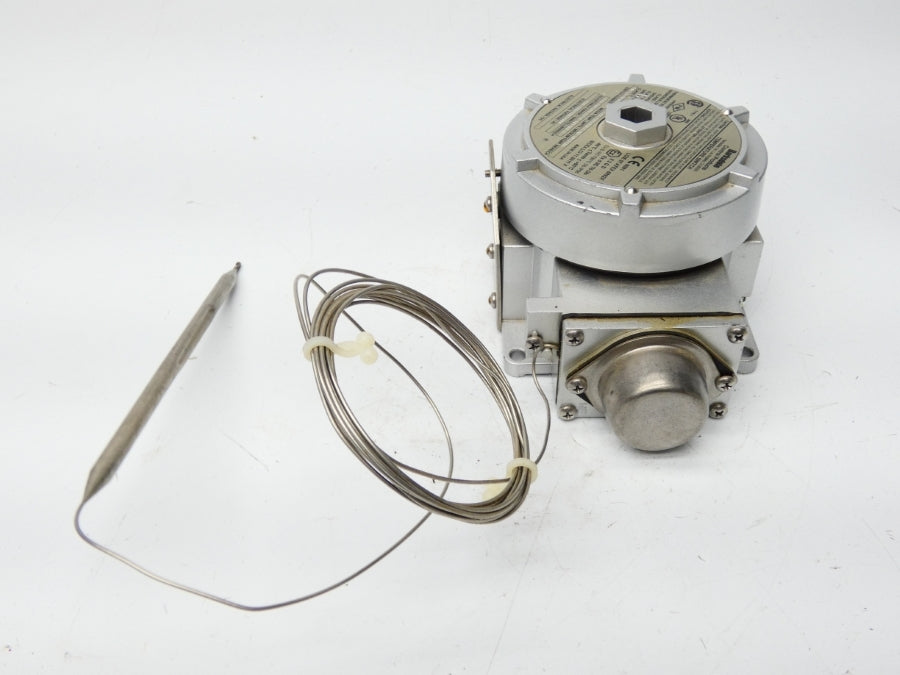 BARKSDALE TXR-L2S-10-Q10 125/480V 22A NSNP