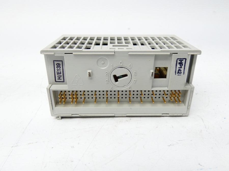 ALLEN BRADLEY 1794-IA8I SER. A REV. C01 120VAC UNMP