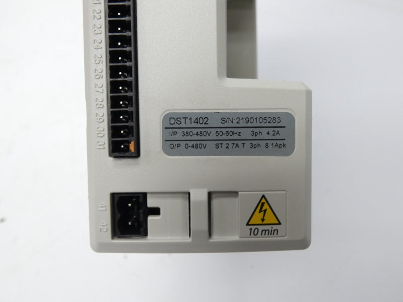 CONTROL TECHNIQUES DST1402Z 380-480V 2A NSMP
