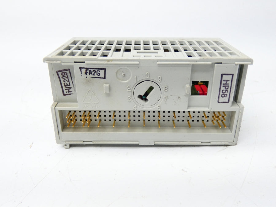 ALLEN BRADLEY 1794-OW8 SER. A REV. B01 24VDC UNMP