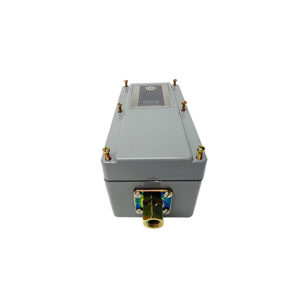 INDUSTRIAL SPARE PART 836-C6J SER. B 30VAC 100PSI NSNP