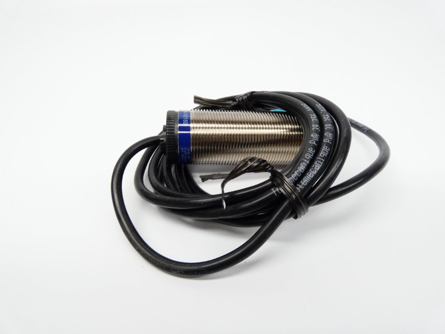 TELEMECANIQUE XSA-V01801 24-240V NSMP